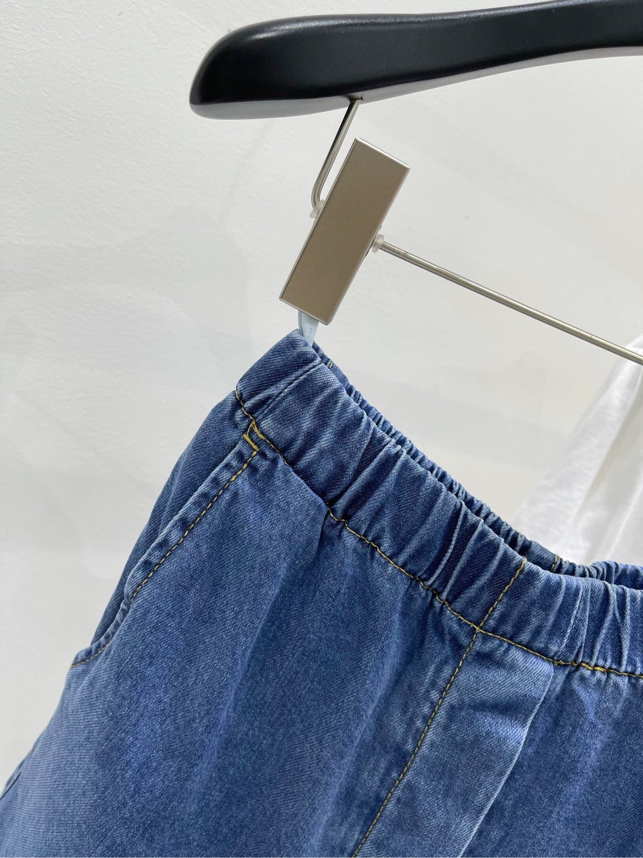 M 24 Dark blue soft denim shorts