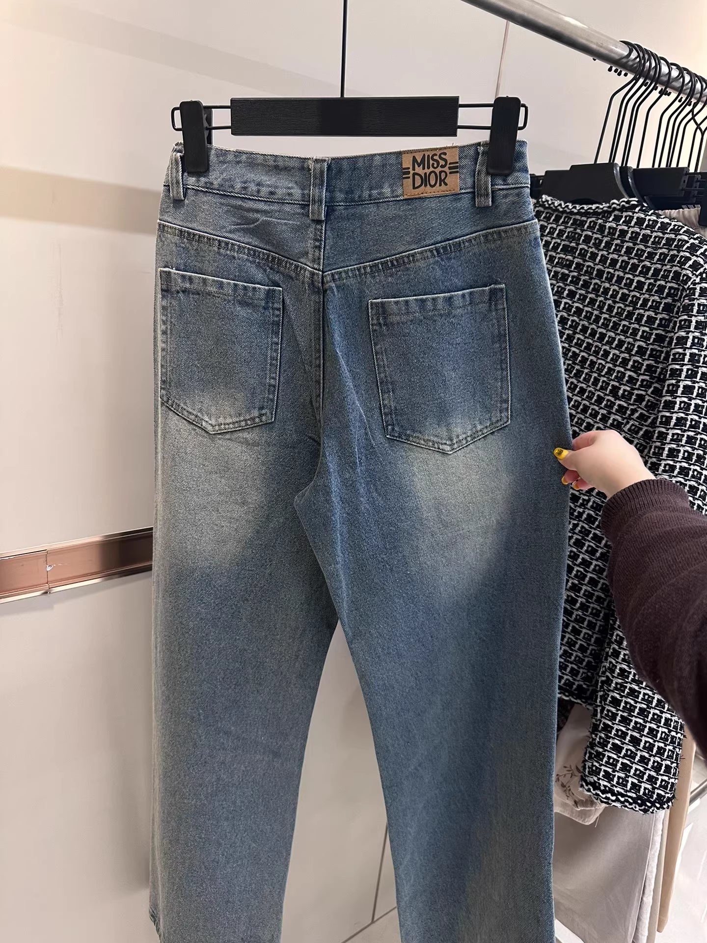 D 25 Jeans with rhinestone front pockets