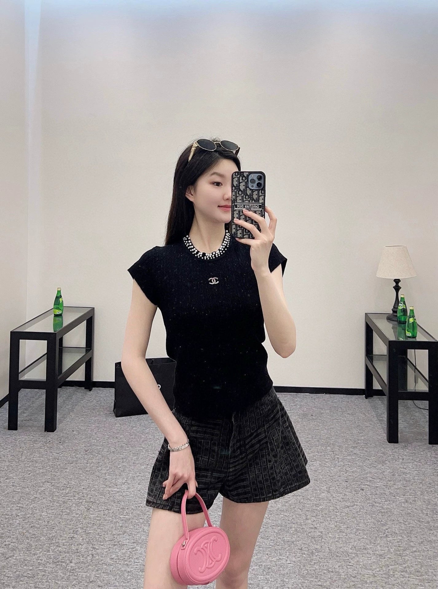 C 25 Spring/Summer New Short Sleeve Knit Top with Pearl Neckline