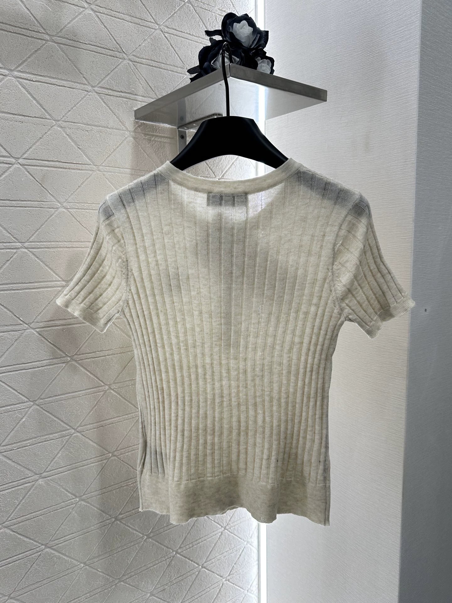 M 25 Vertical ribbed half-open placket knit short-sleeves