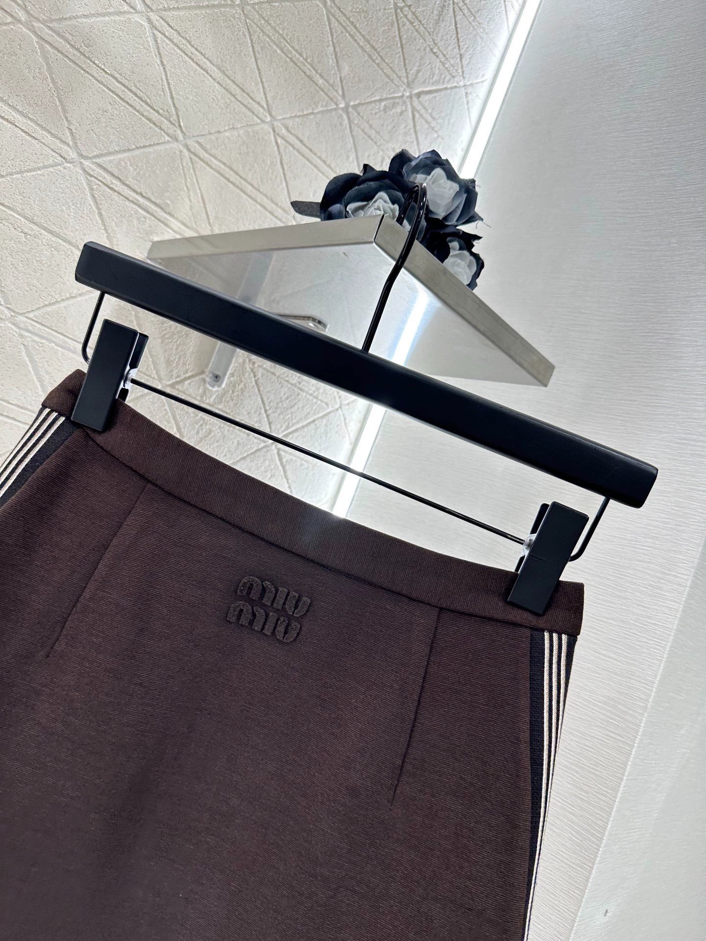 M 25 High-waisted zippered miniskirt