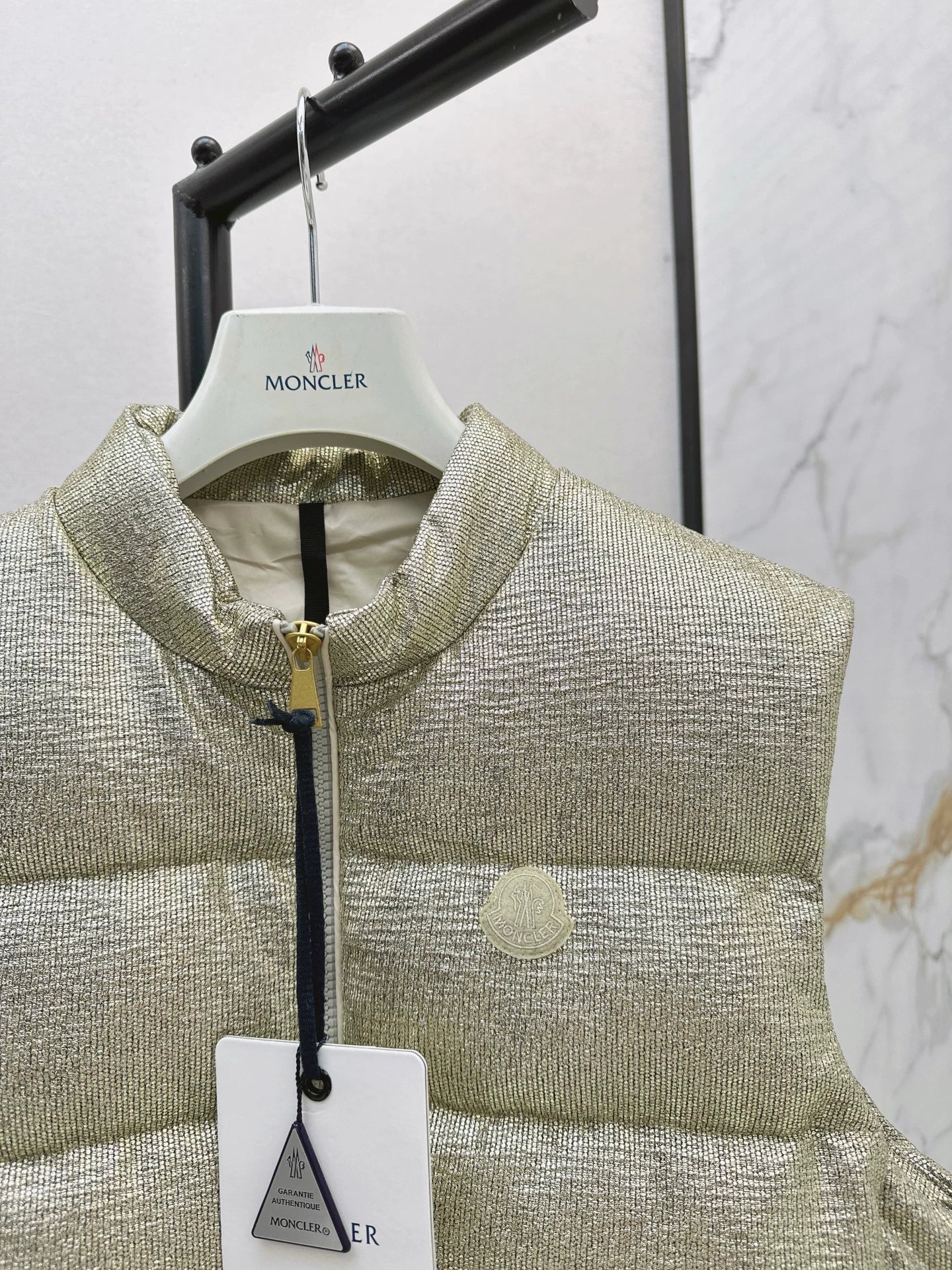 MON 25fw Silver stand collar down vest
