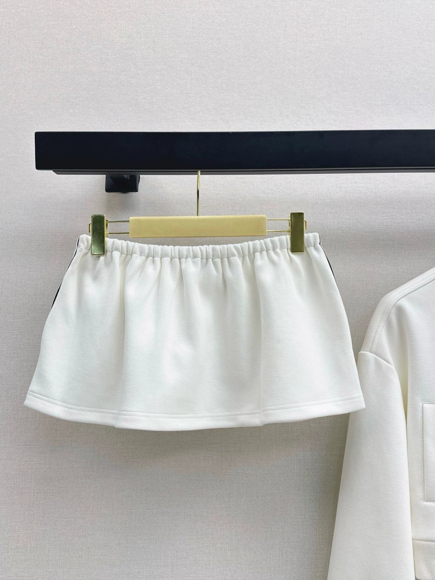 M 25 Lapel Jacket + Half Skirt