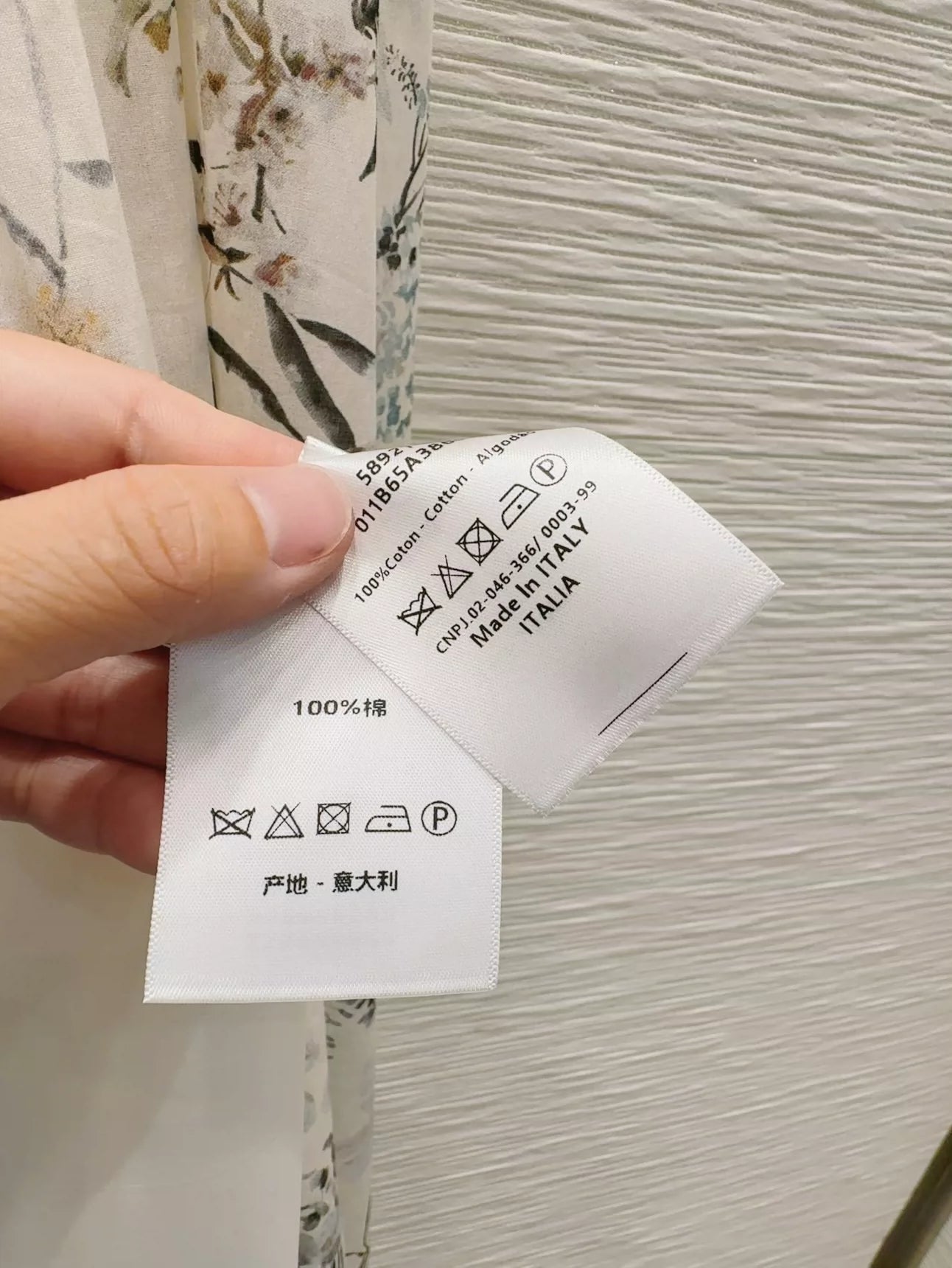 D 25 New Printed Single Breasted Halter Dresses