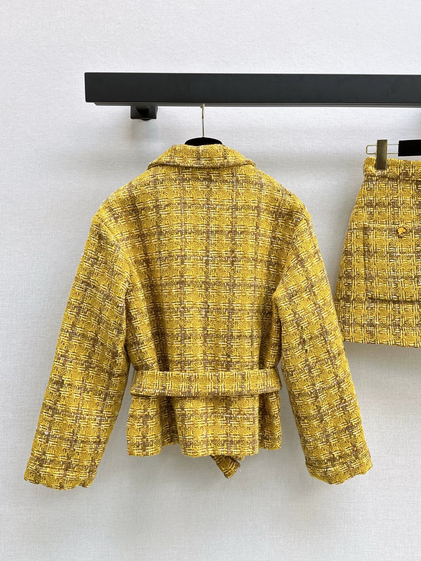 C 25 Yellow tweed skirt + jacket suit