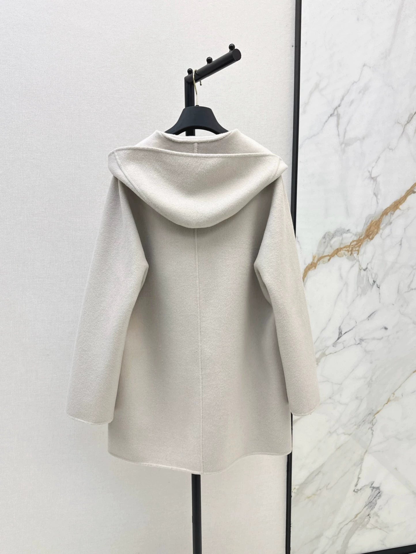 He 25fw Coats