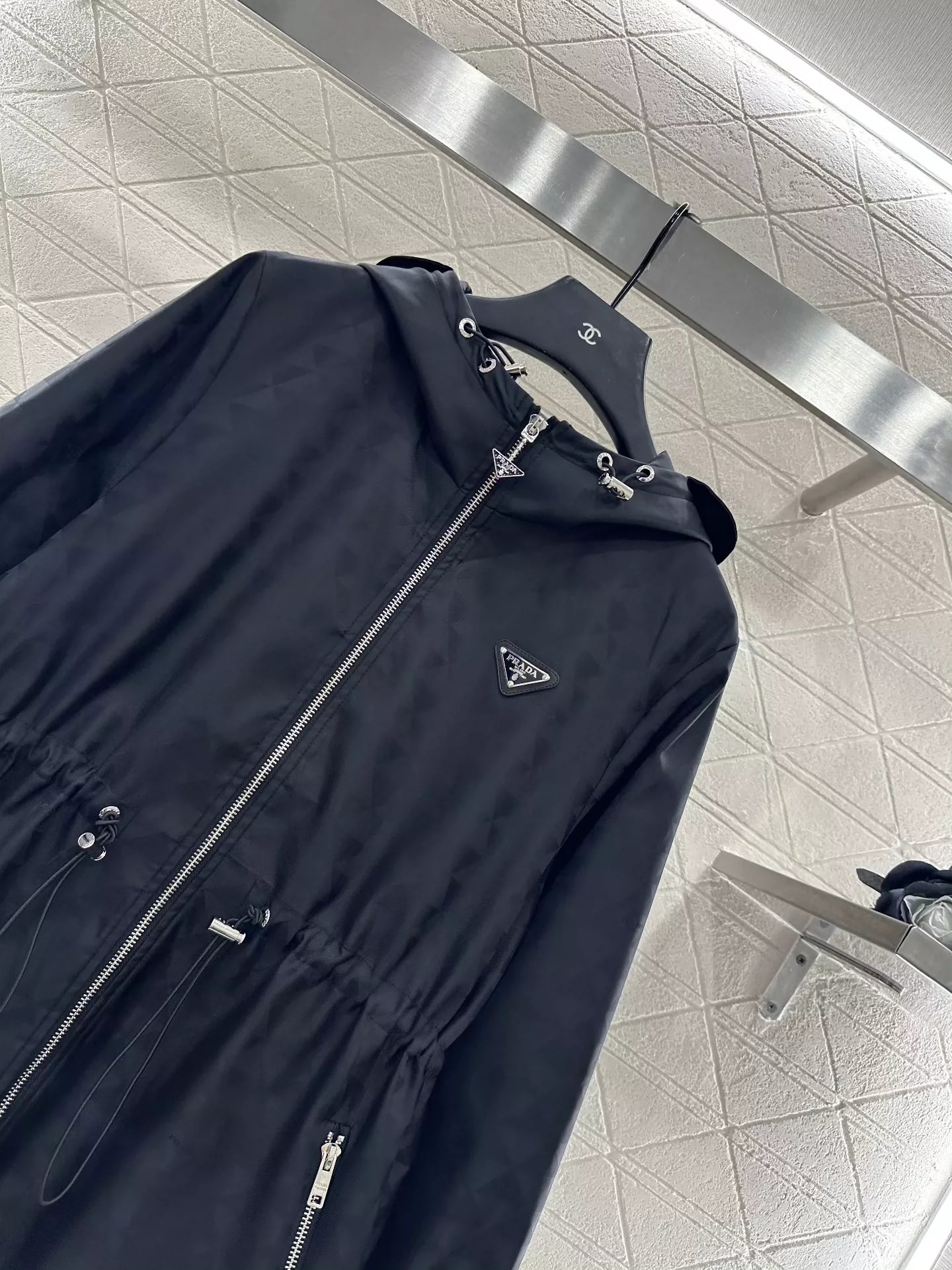 Pr 25 Hooded mid-length coat