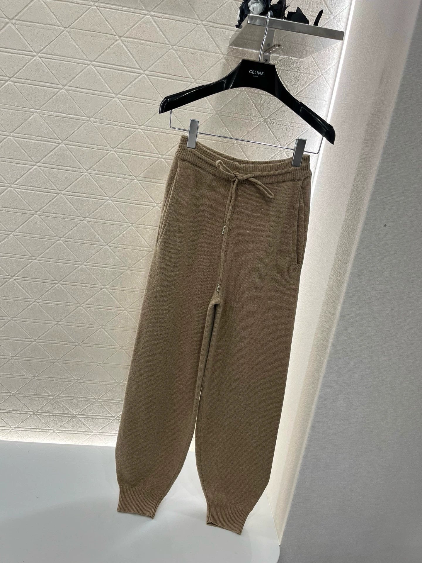 CE 25 Early Spring New Knitted Pullover Sweatshirt Trousers Set