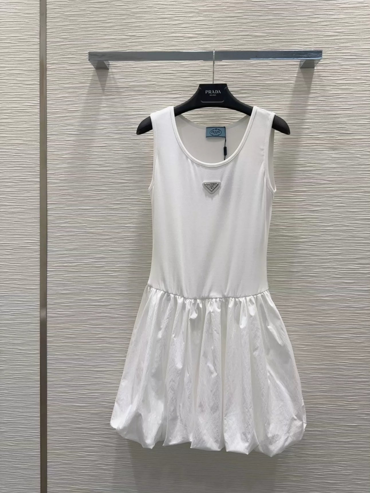 P 25 New Triangle Label Vest Pod Dress (Black & White)