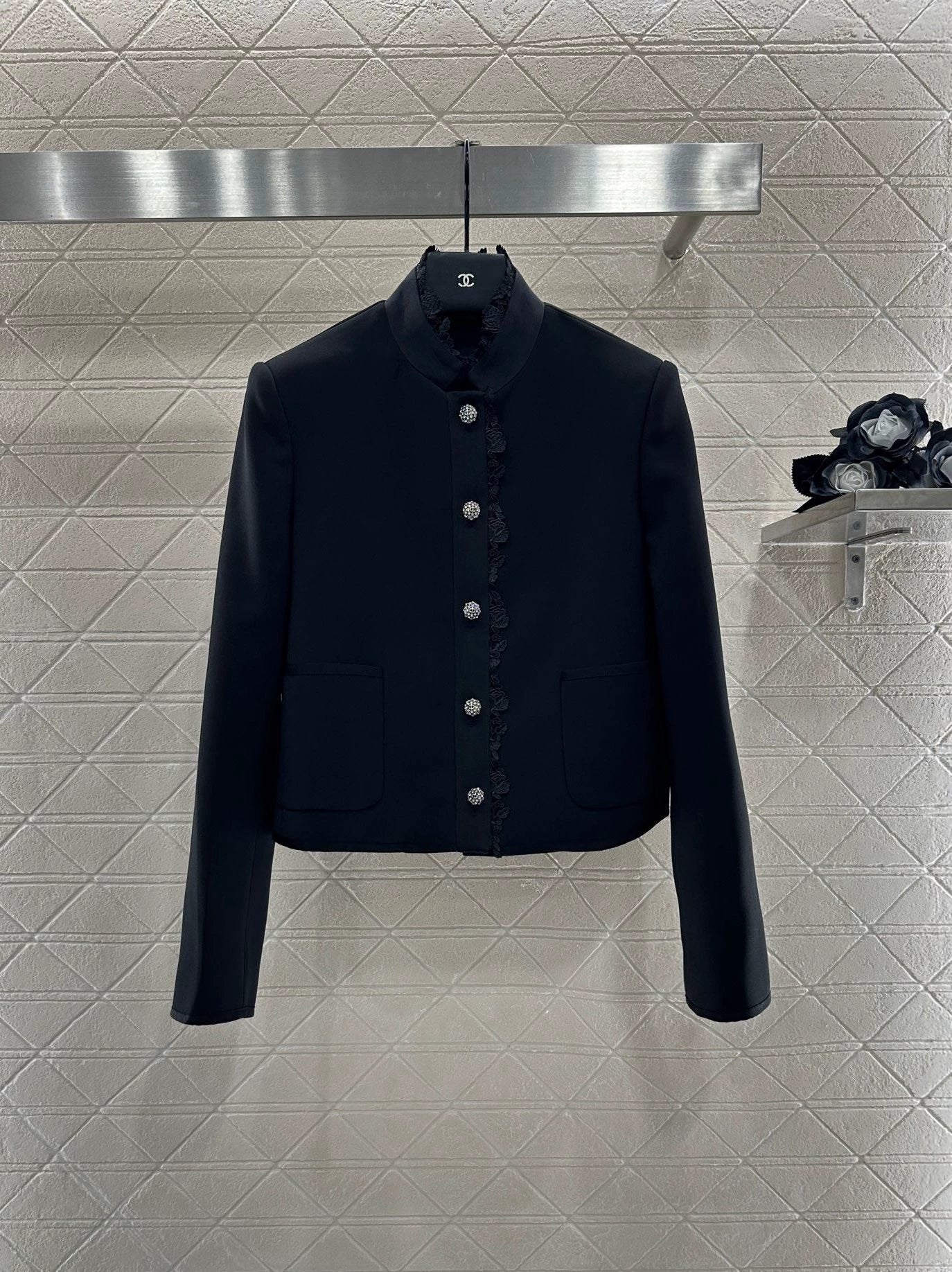 D 25fw Stand-up collar, water-soluble lace blazer.