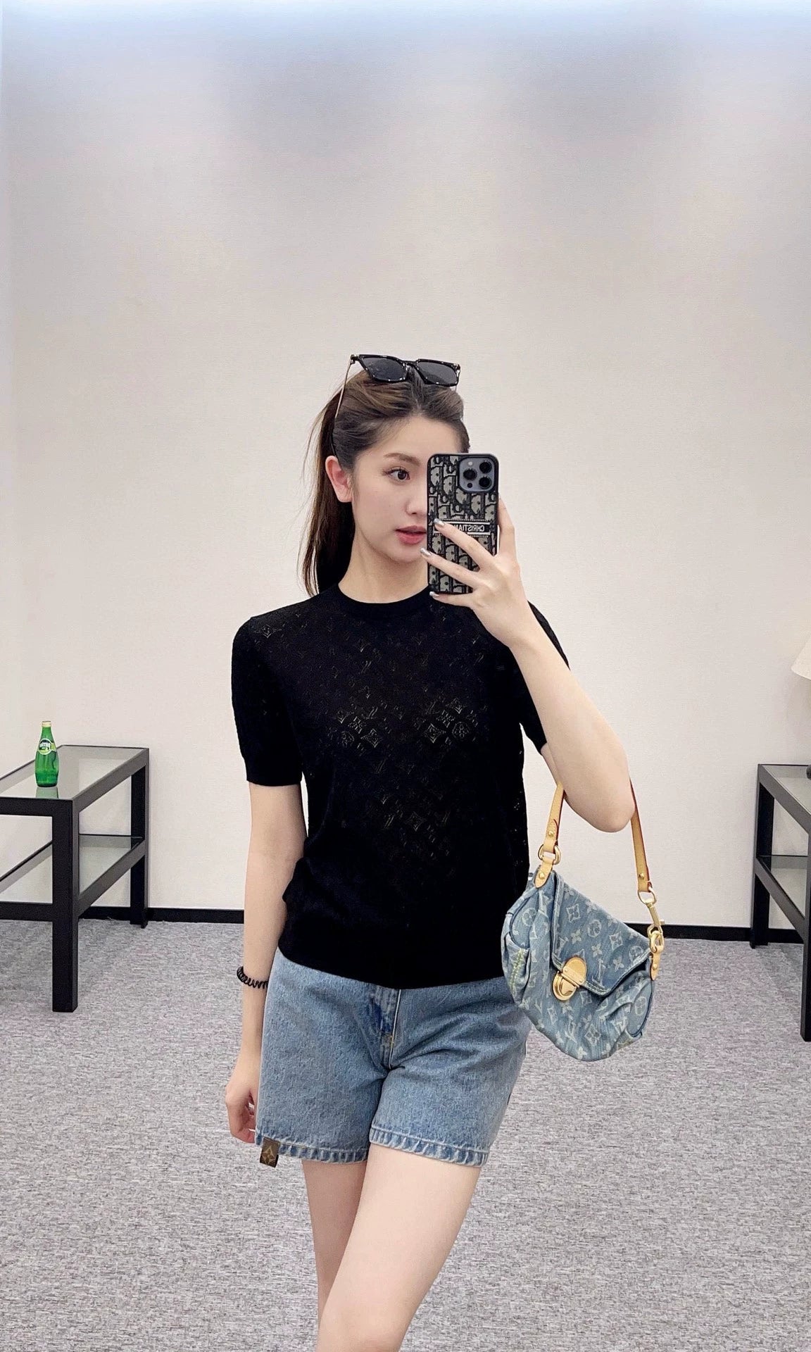 L 25 Slightly Sheer Jacquard Knit Short Sleeve Top