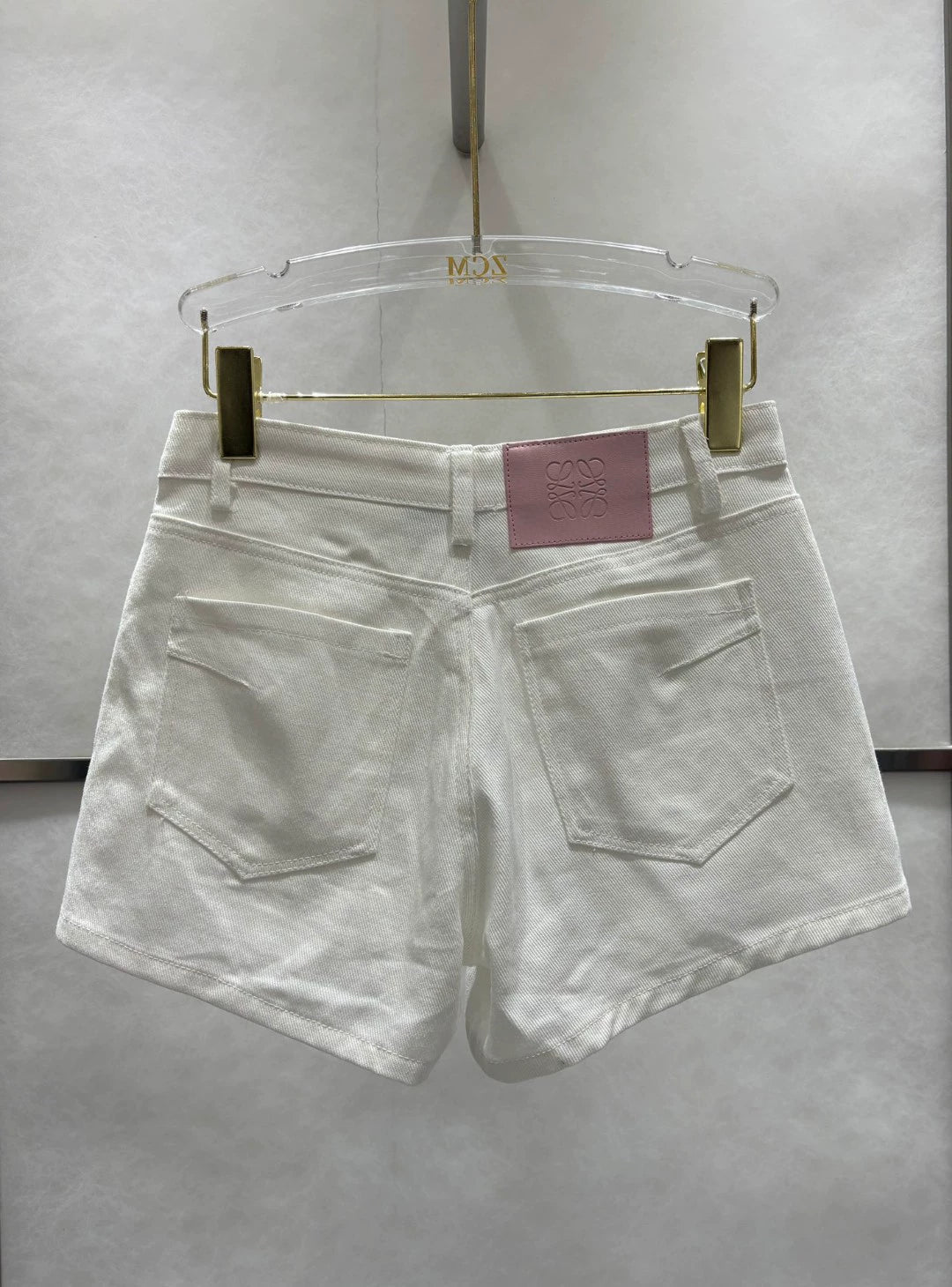 LO 25 Washed denim shorts