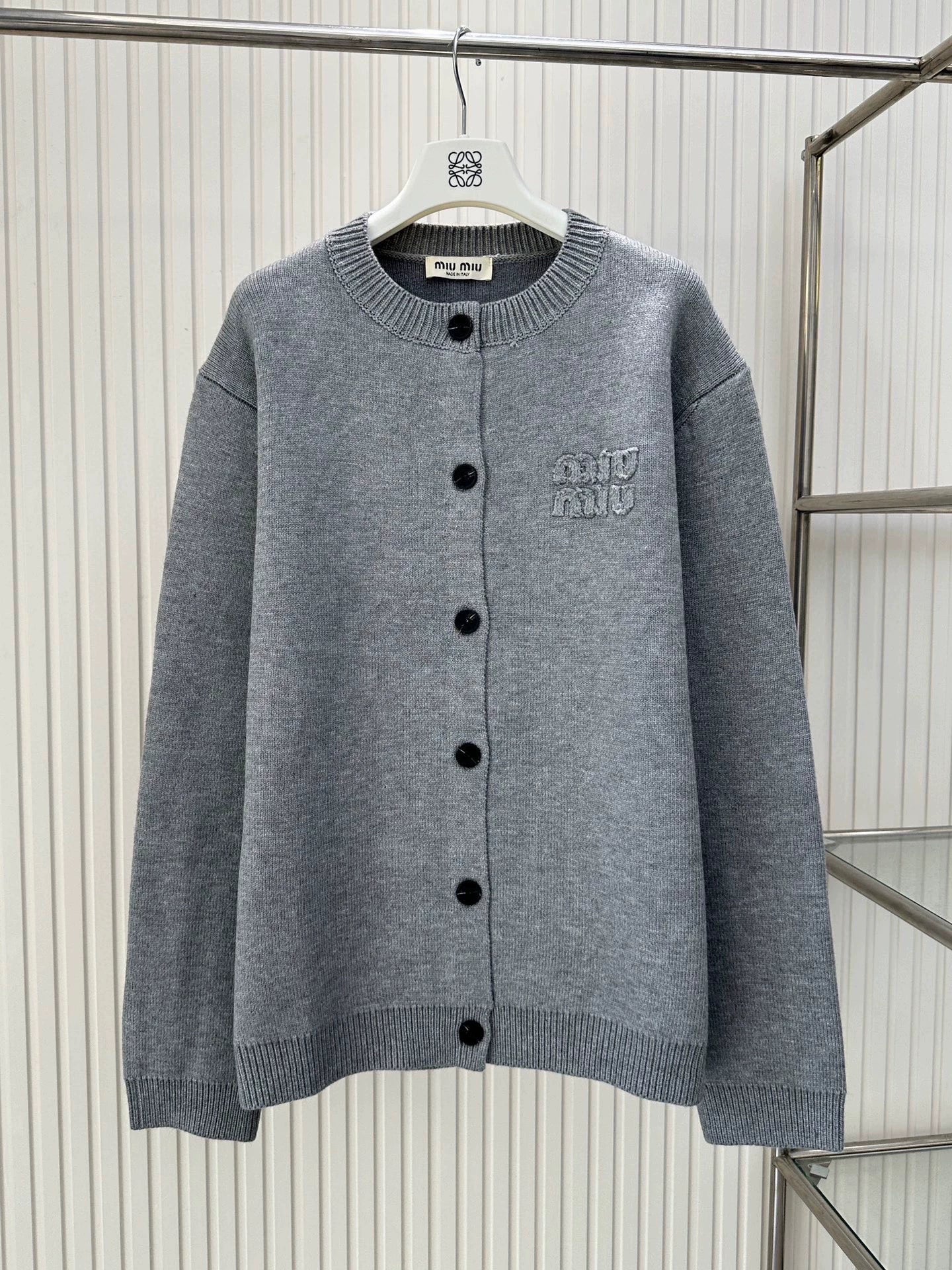 Mi 25 Crew-neck knitted cardigan with logo