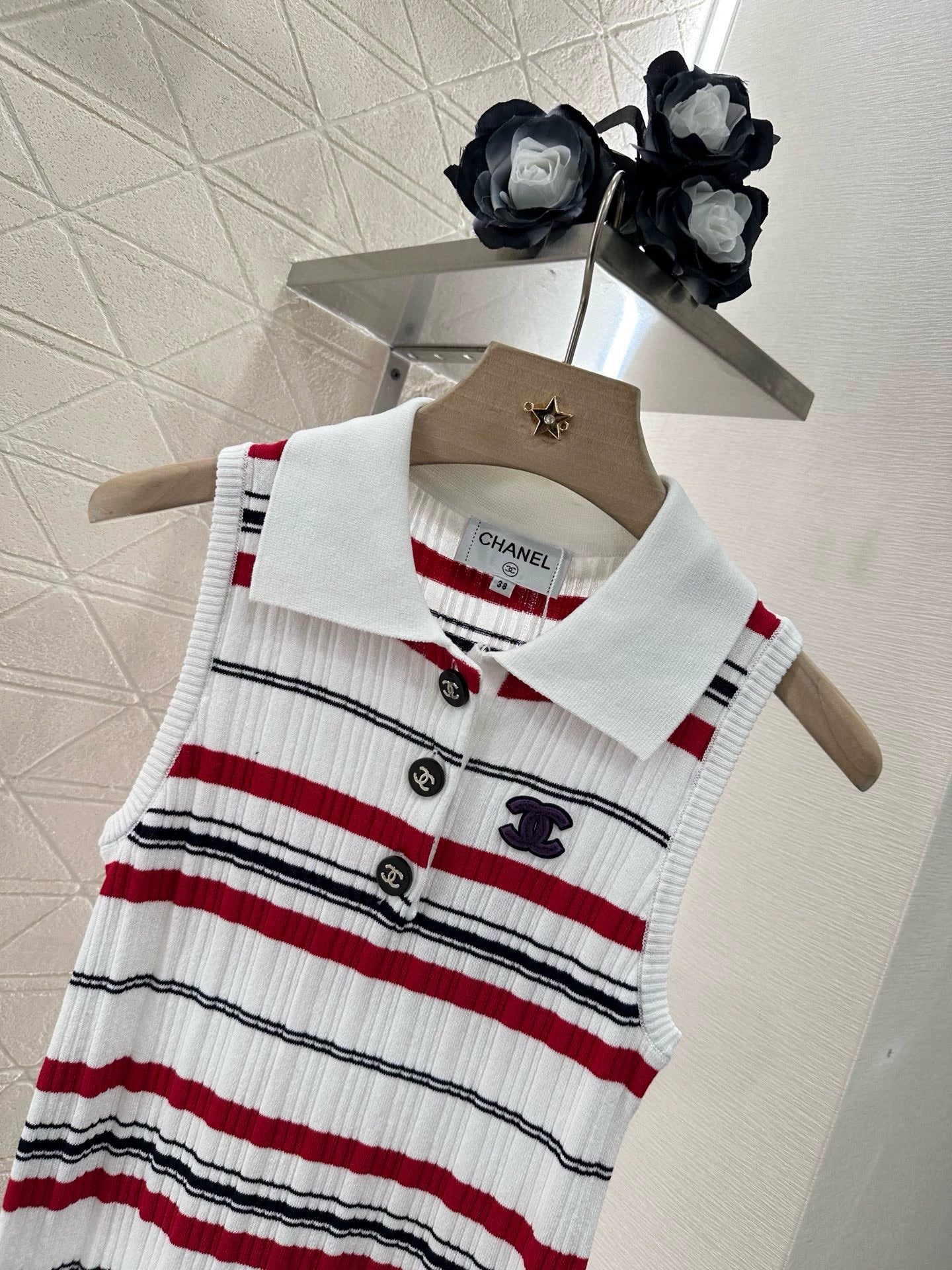 C 25 Turtleneck striped knit undershirt