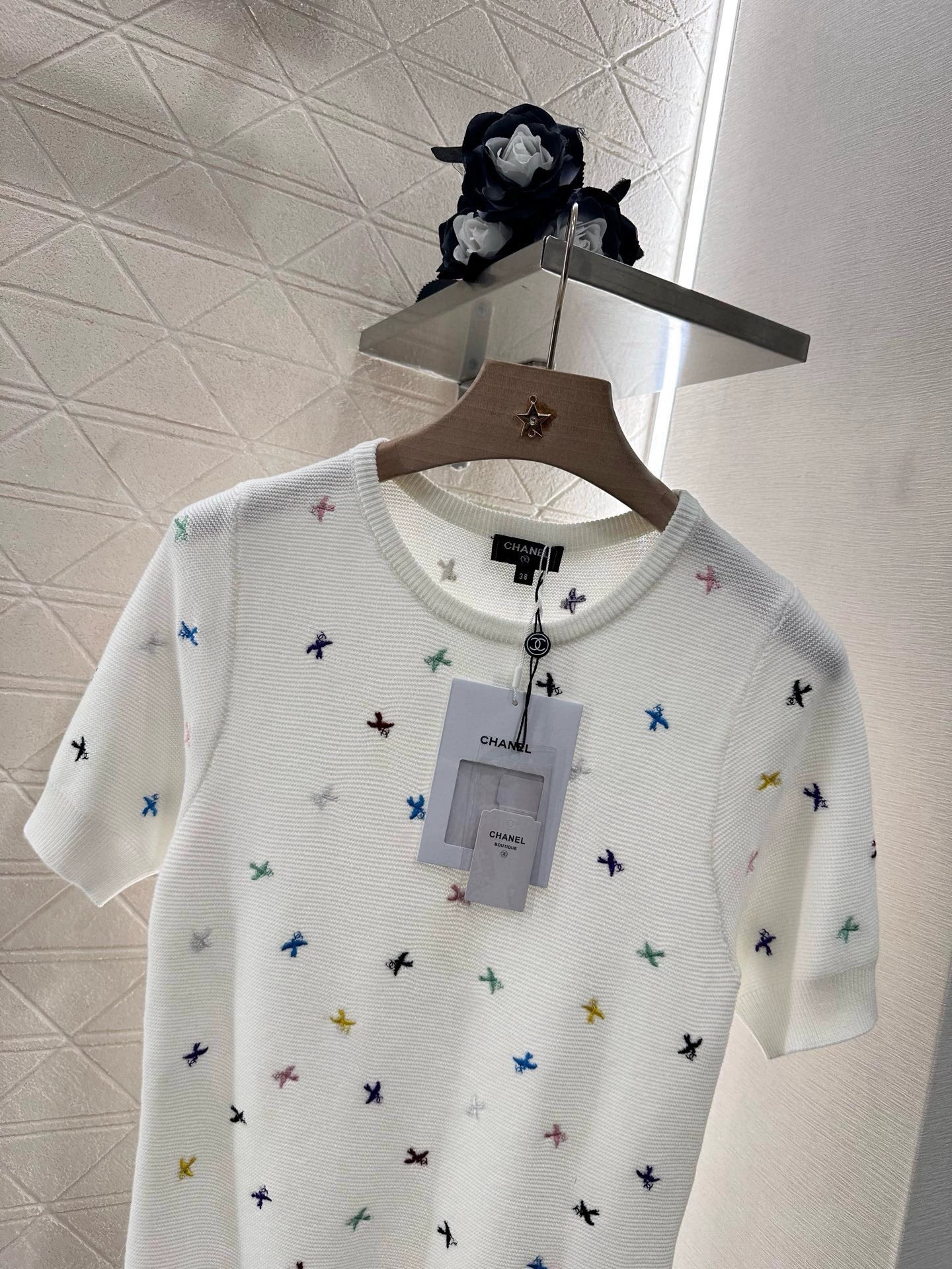 C 25 Embroidered Colorful Swallow Knit Short Sleeve Top