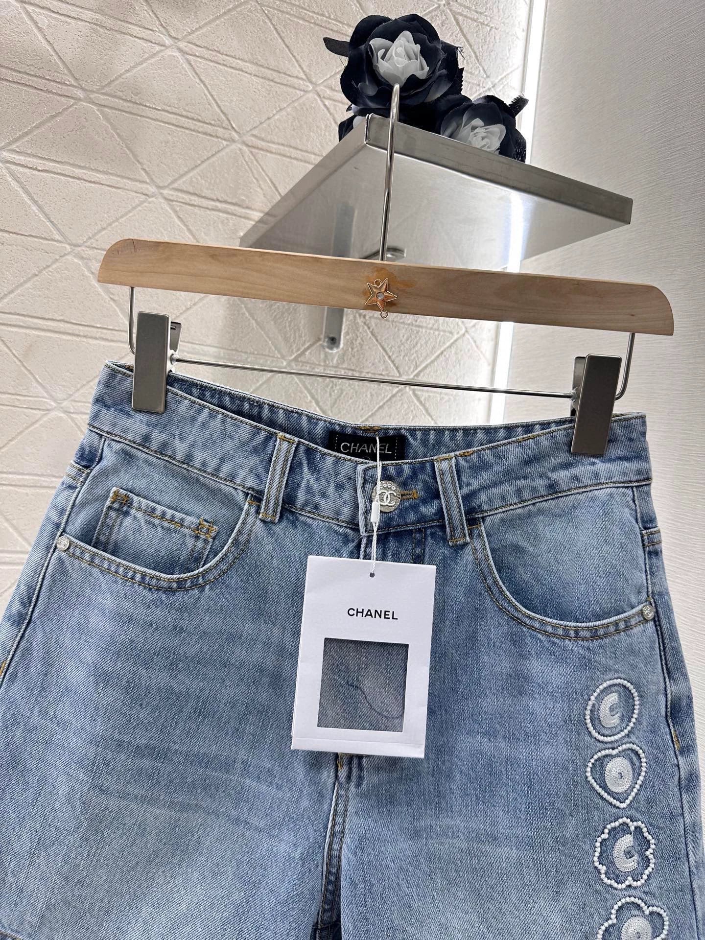 C 25 High waist washed denim shorts