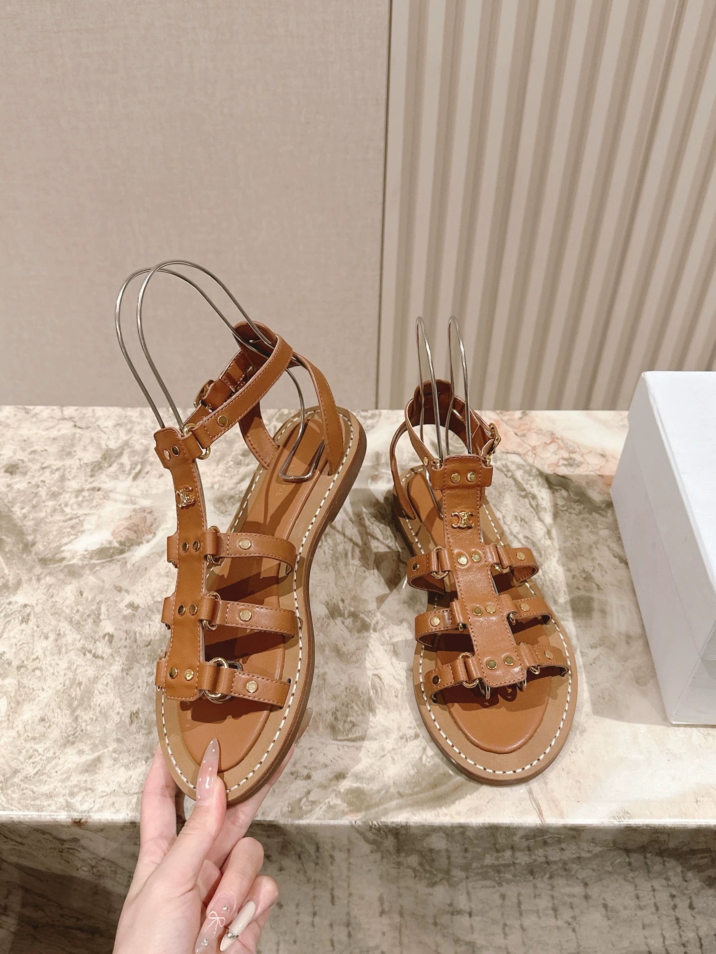 CE 25 New spring and summer Arc de Triomphe British style Roman flat bottom small logo sandals
