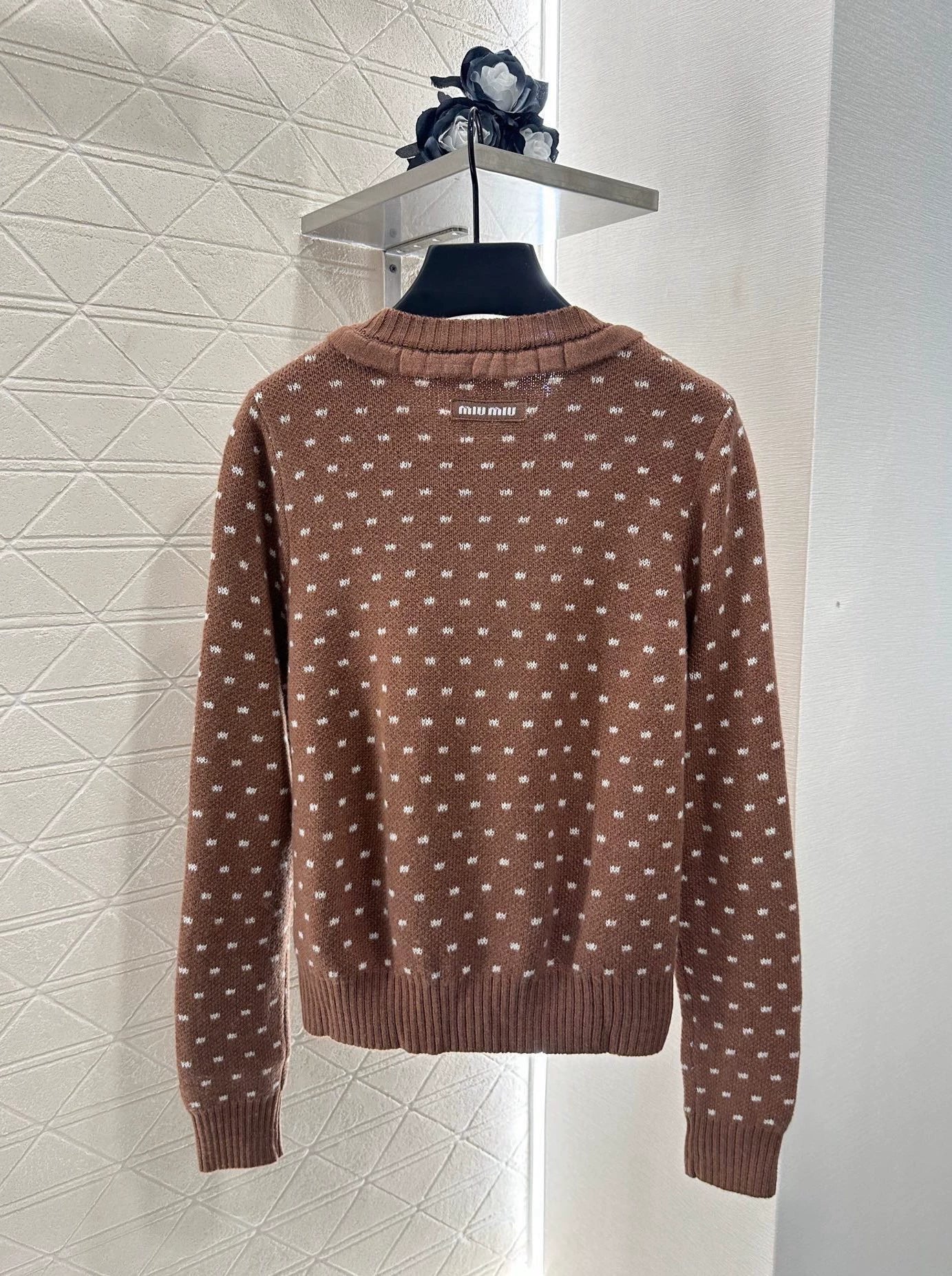 M 25 Crew-neck polka-dot knit cardigan