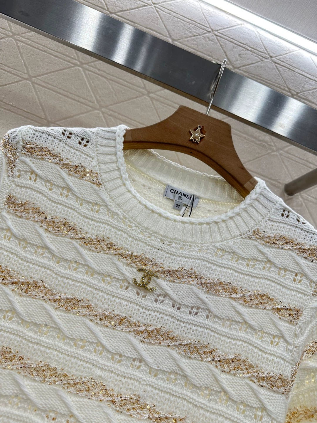 C 25 New Sequin Stripe Knit Short Sleeve Top