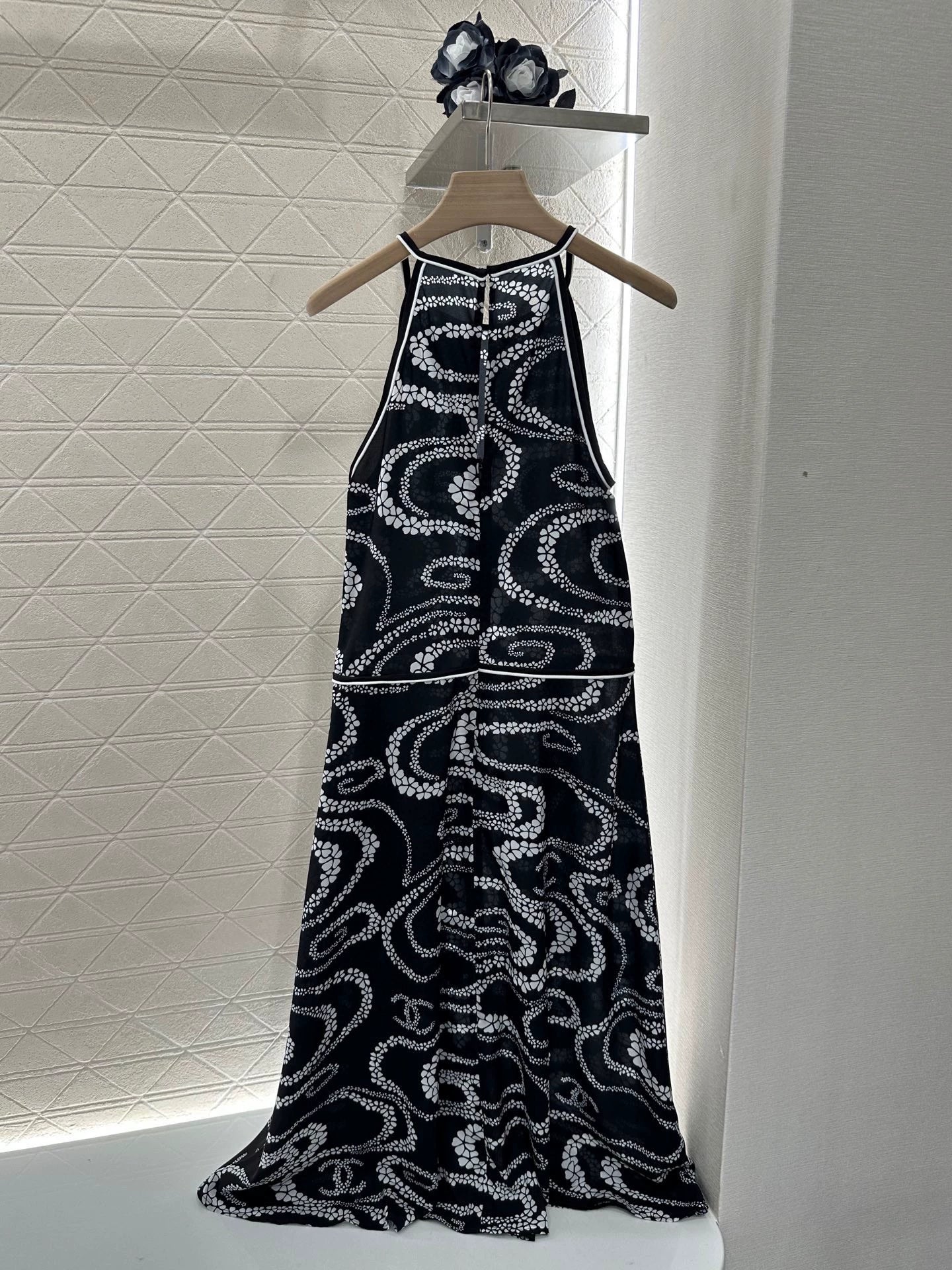 C 25 Printed halter dress