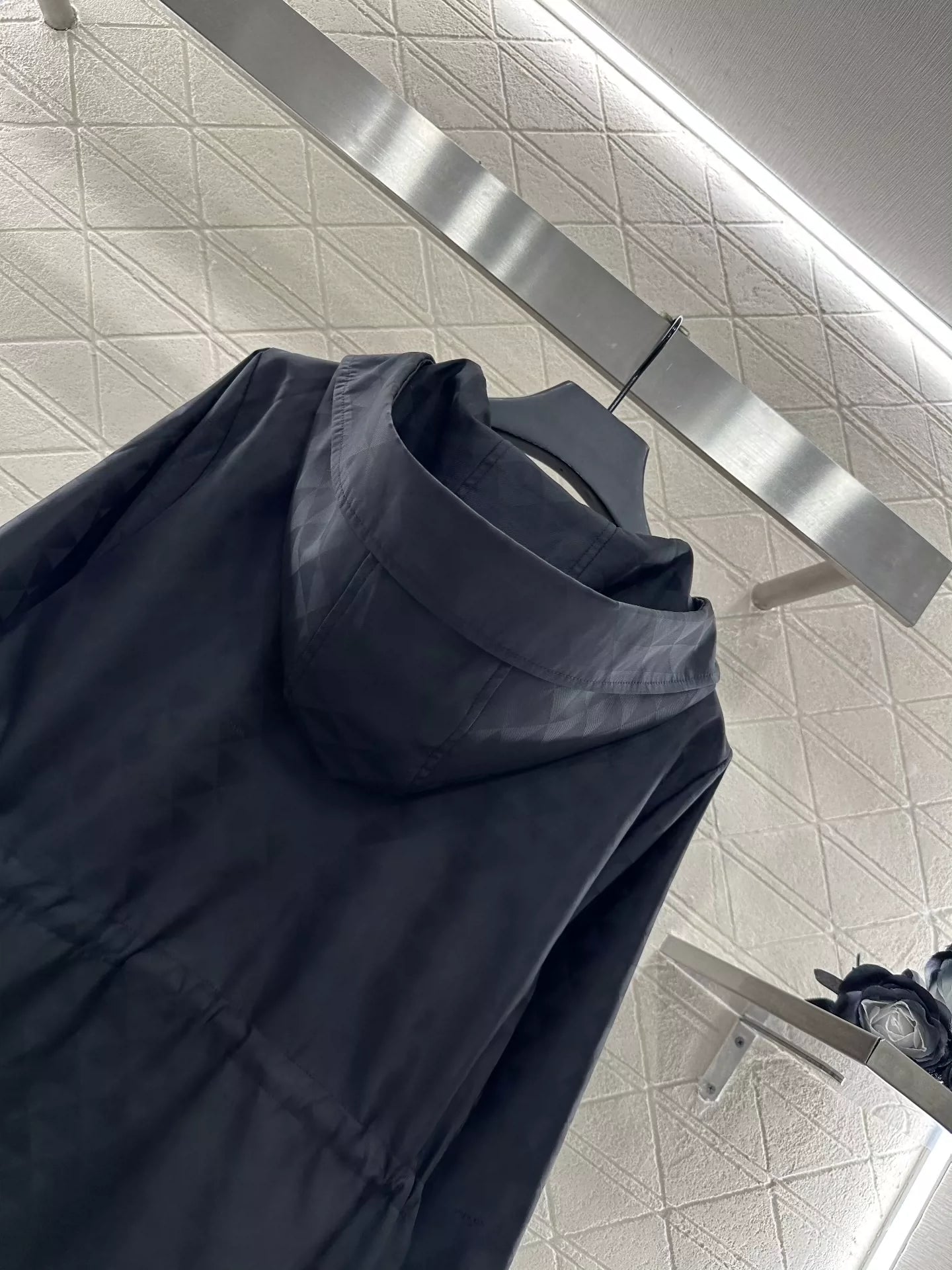 Pr 25 Hooded mid-length coat