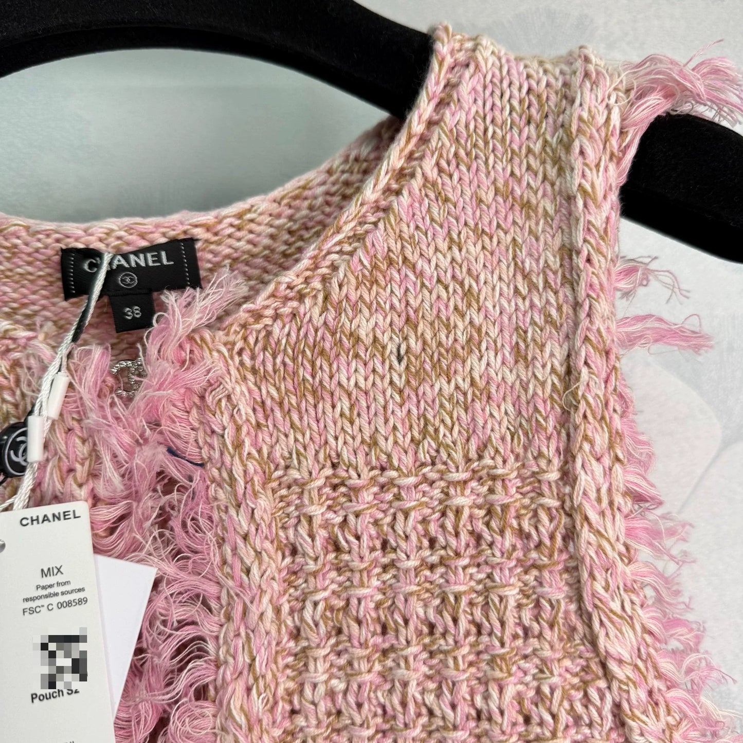 2025 Summer New Round Neck Raw Edge Knitted Vest