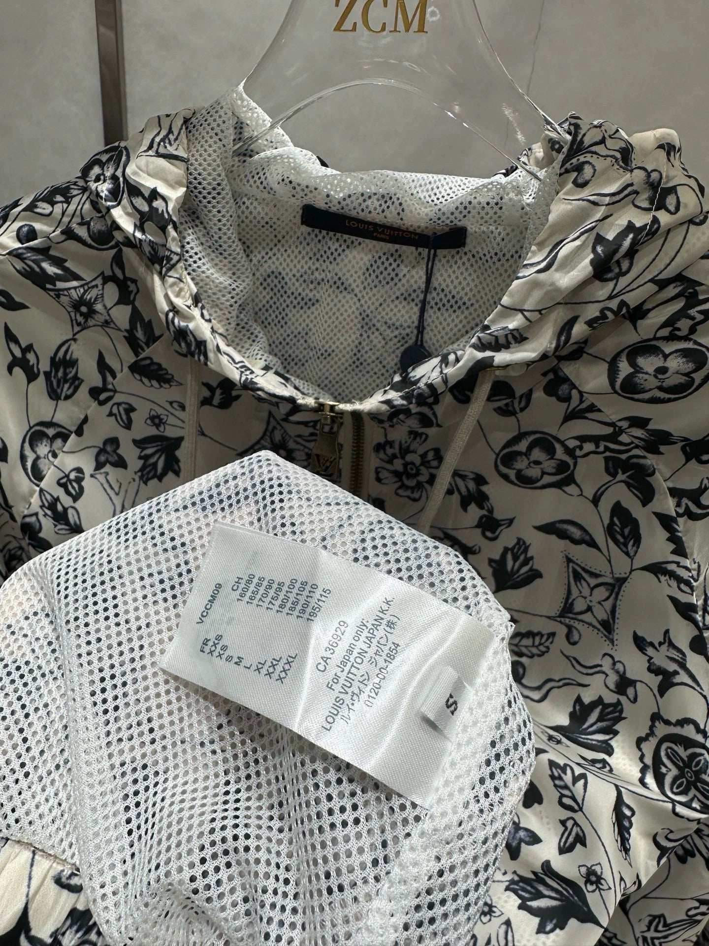 L 25 Printed Sunbrella + Shorts Set