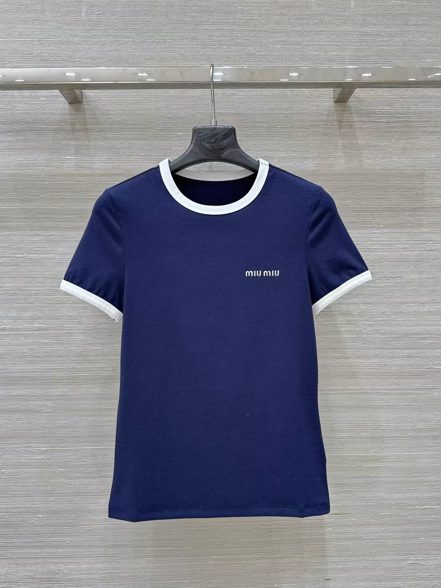 M 25 Early Spring New Letter Slim T-shirt