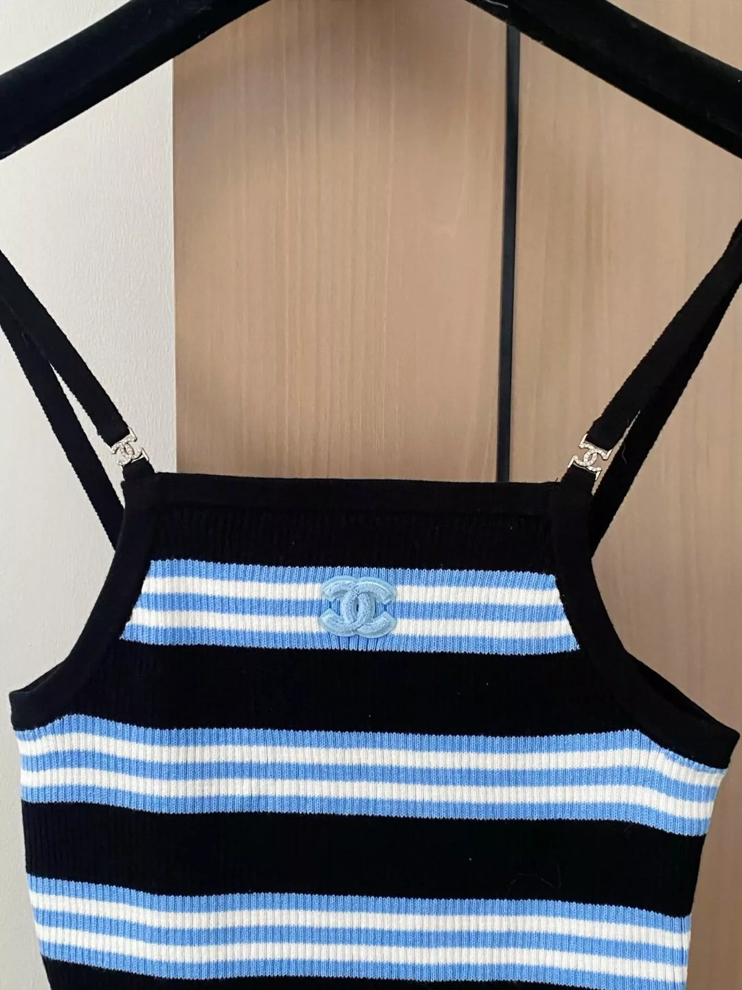 C 25 New Color-Crossing Striped Knit Suspenders