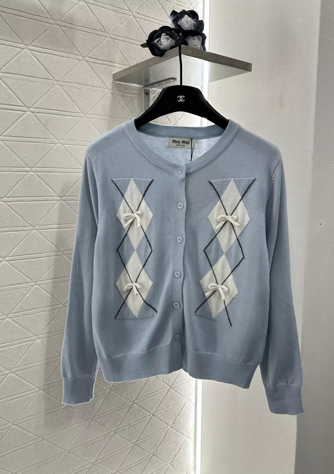 M 25 Diamond Bow Knit Cardigan