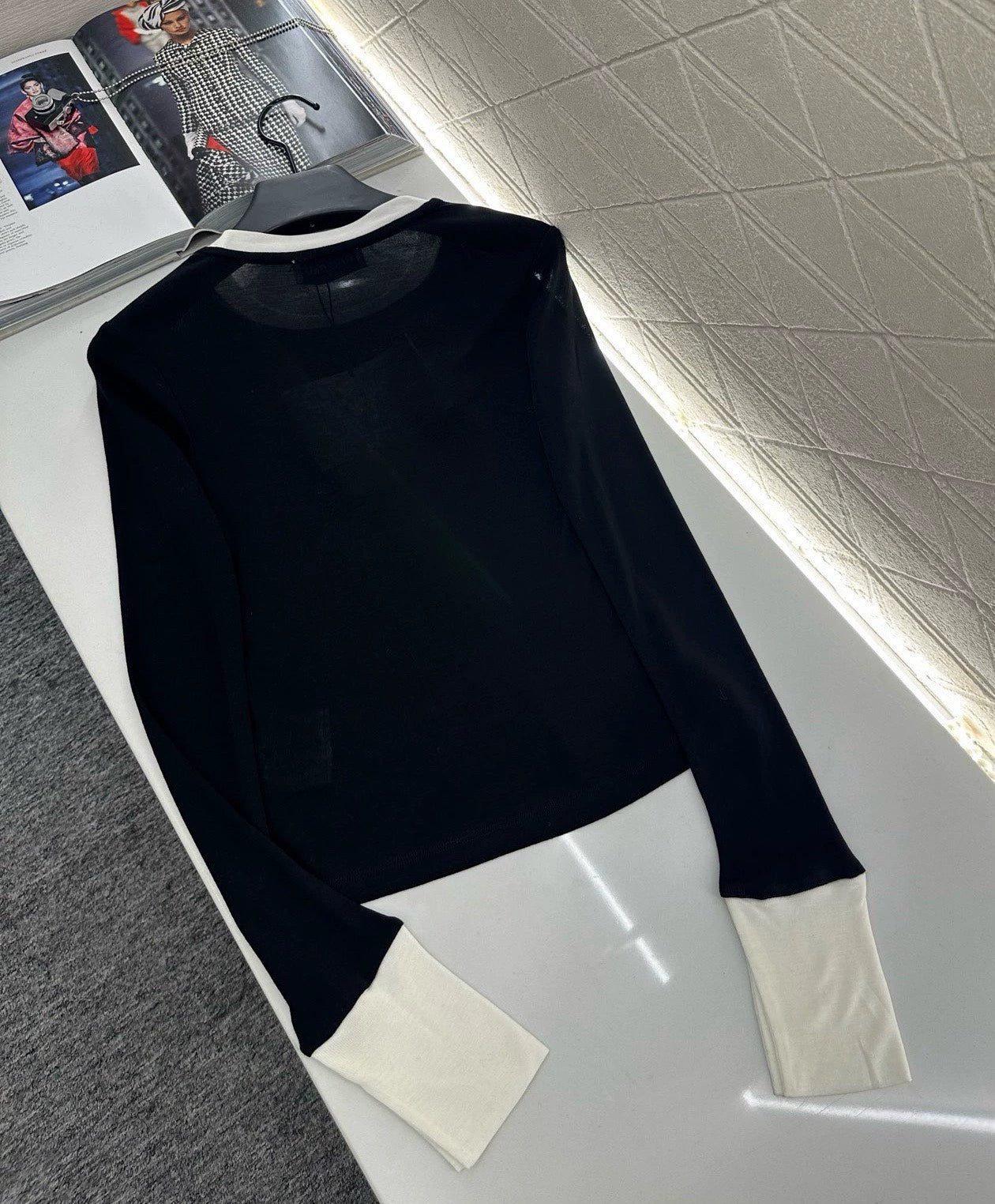 M 25 Simple, lettered, slim-fit base layer