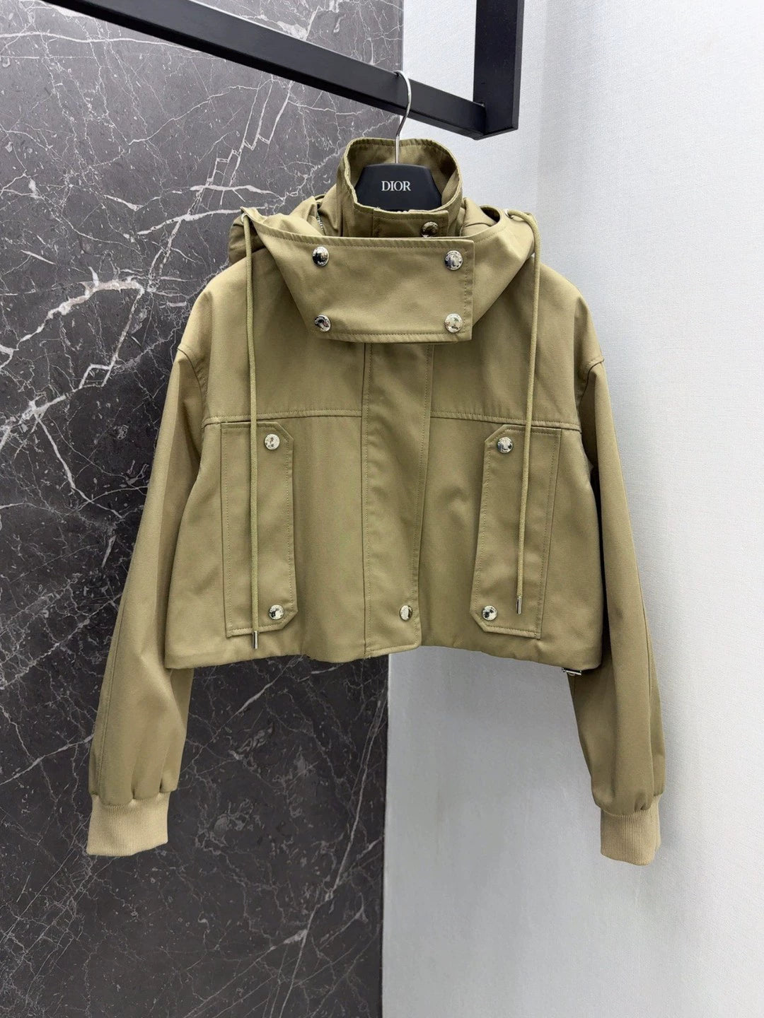 D 25 Neue klassische kurze Windjacke mit Kapuze