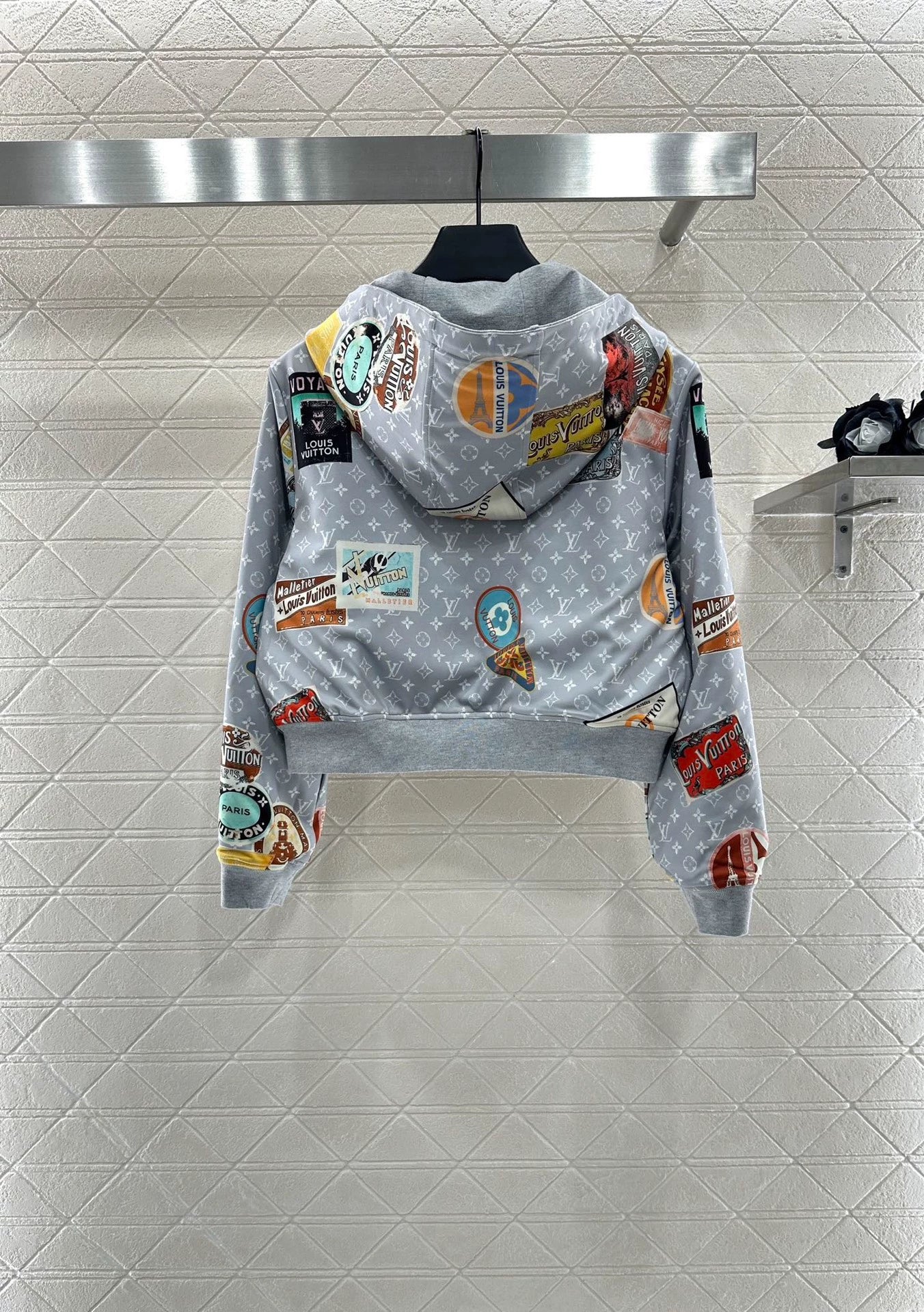 L 25 Double-sided hooded jacket + trousers set
