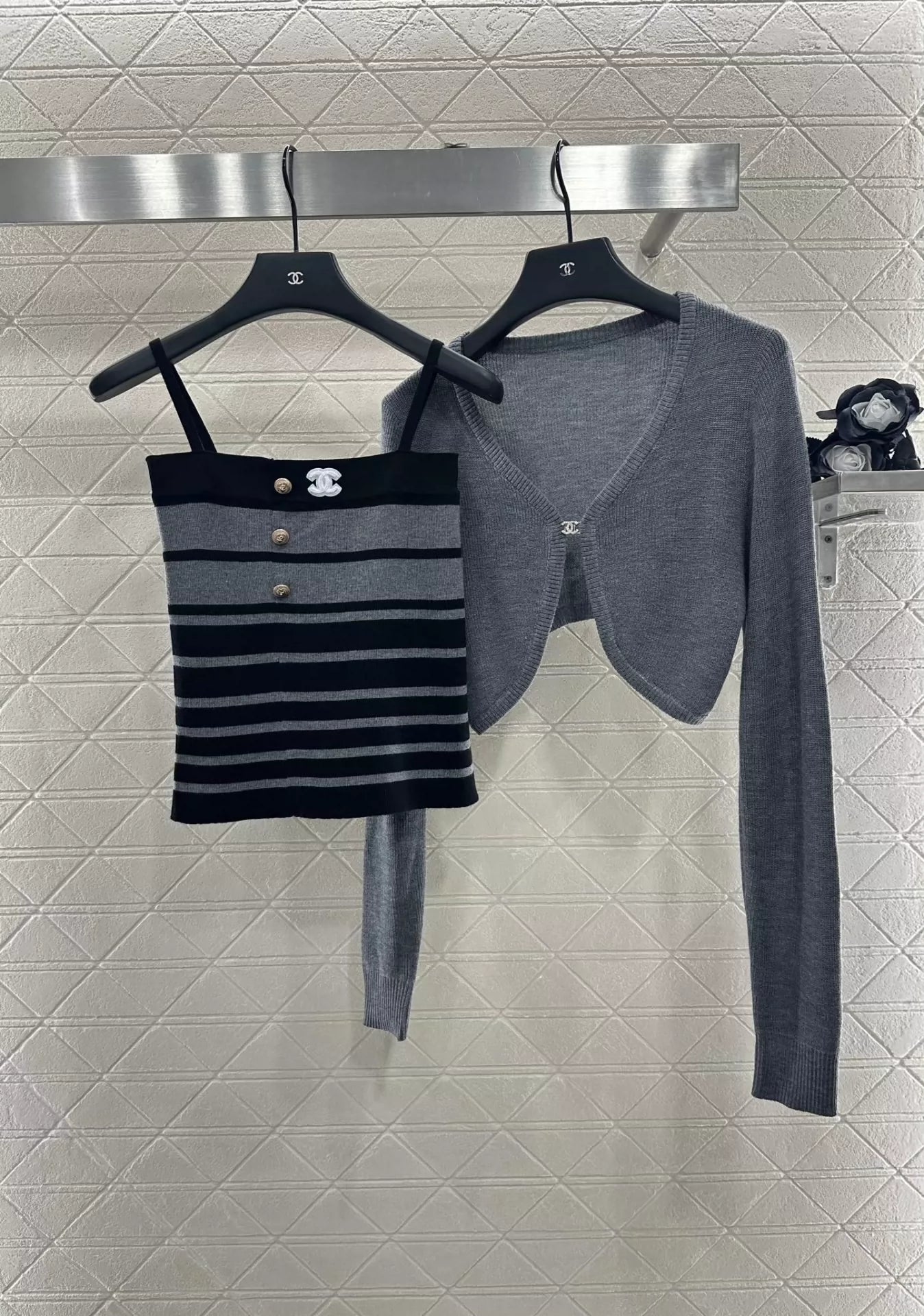 C 25 Fall/Winter New Style: Two-Piece Suspender Knit Cardigan Set