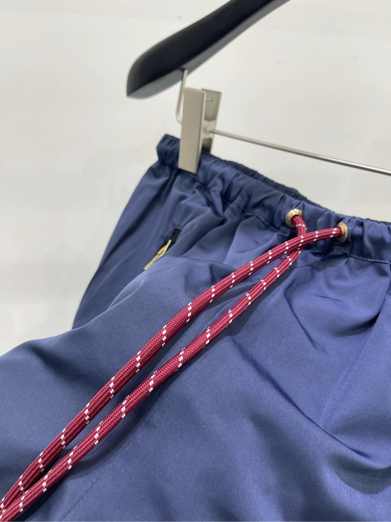 M 25 Navy blue red string sun protection casual shorts