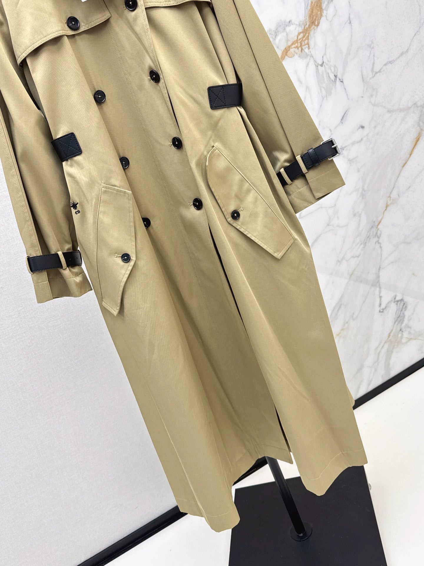 D 25fw long trench coat