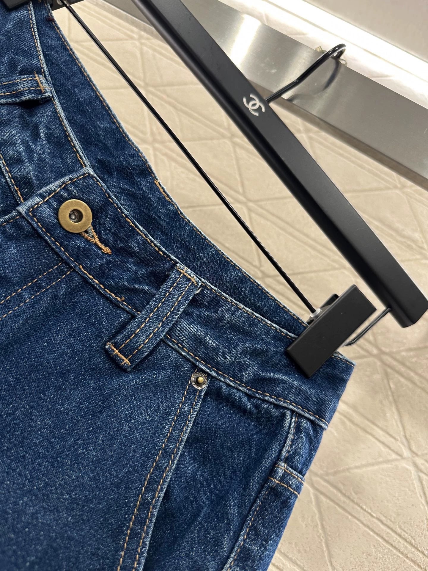 LO 25 Totem Denim Pants