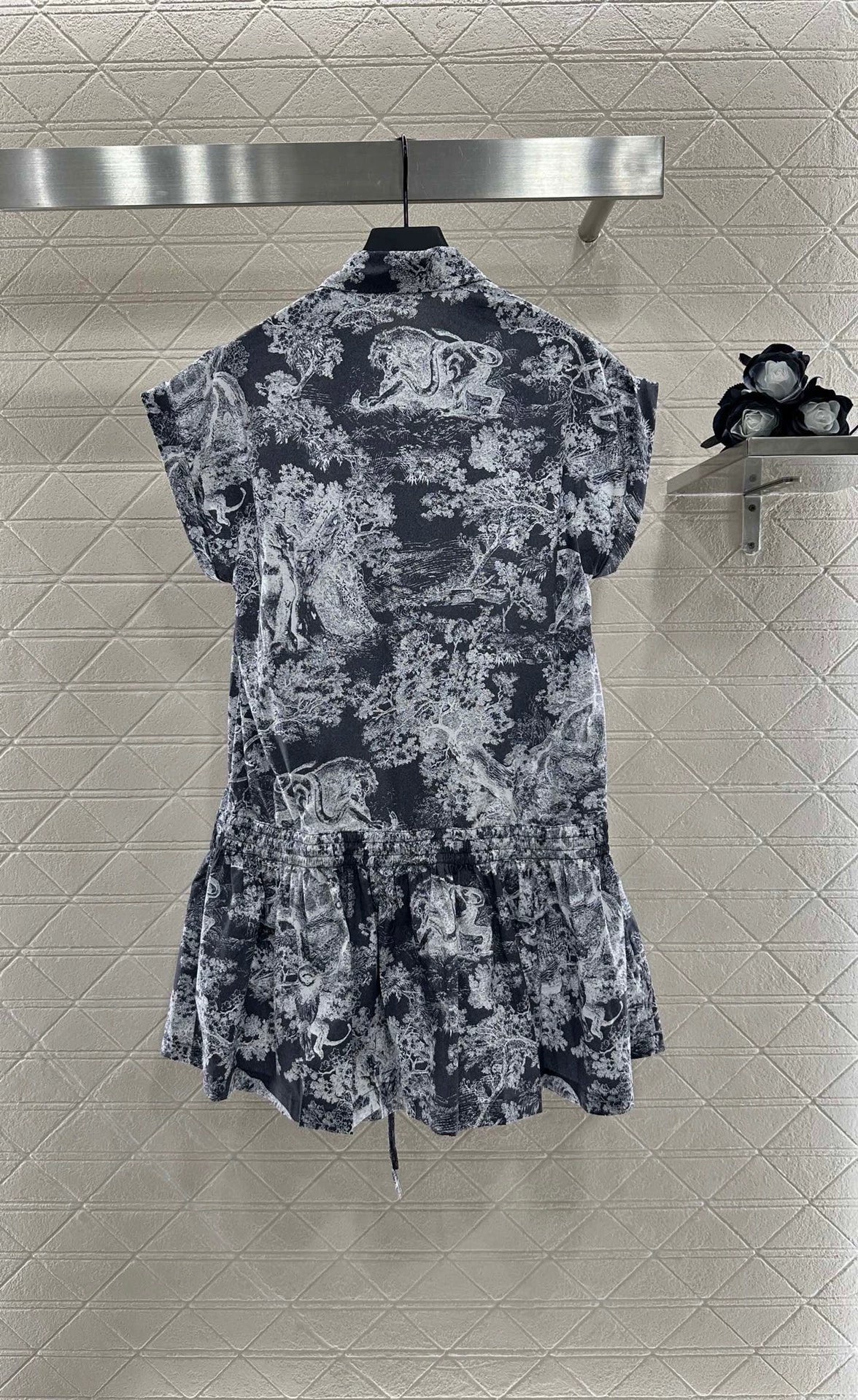 D 25 Animal jungle series Printed pleated short sleeve dress