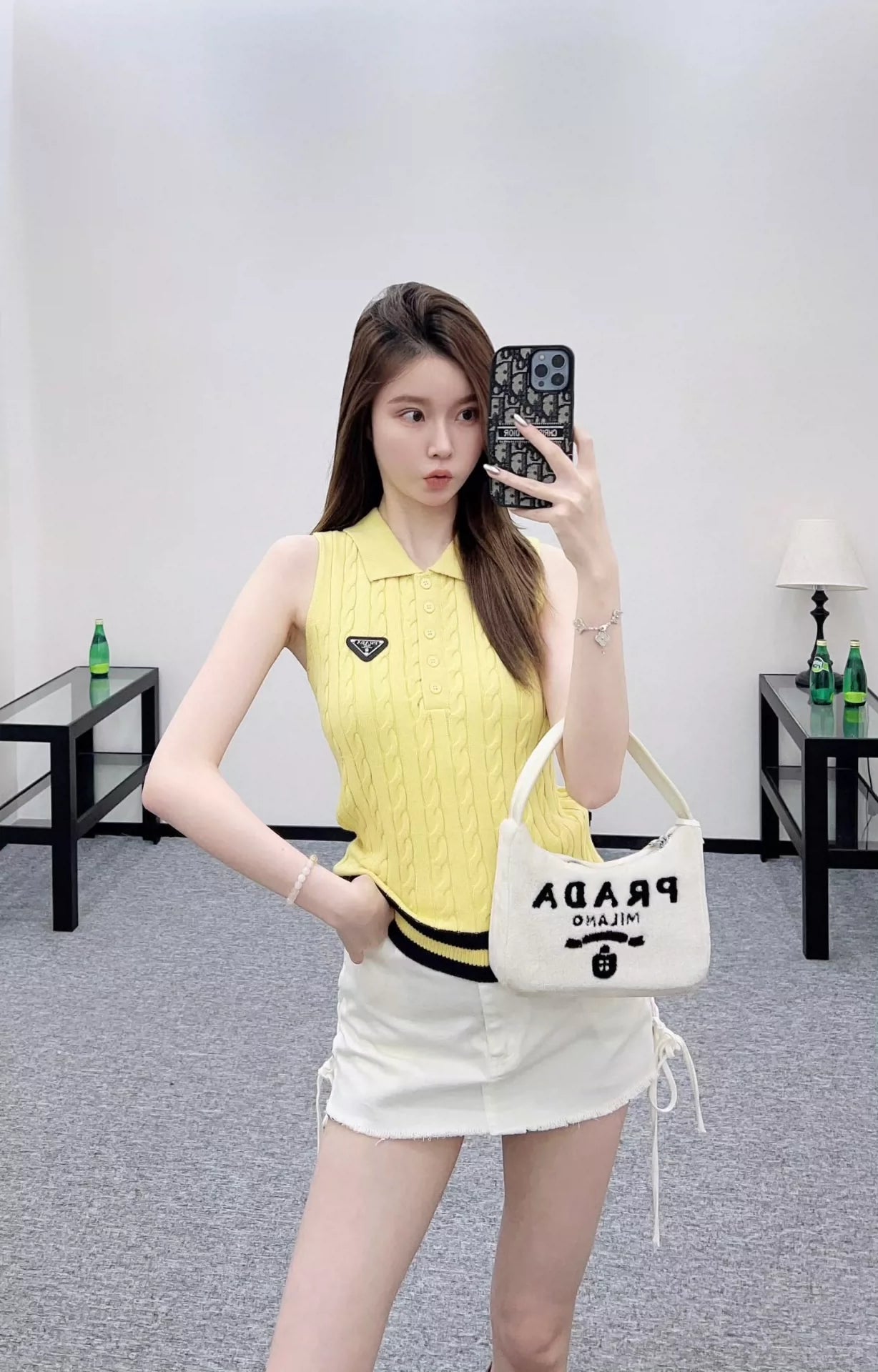 P 25 Cable-knit lapel vest