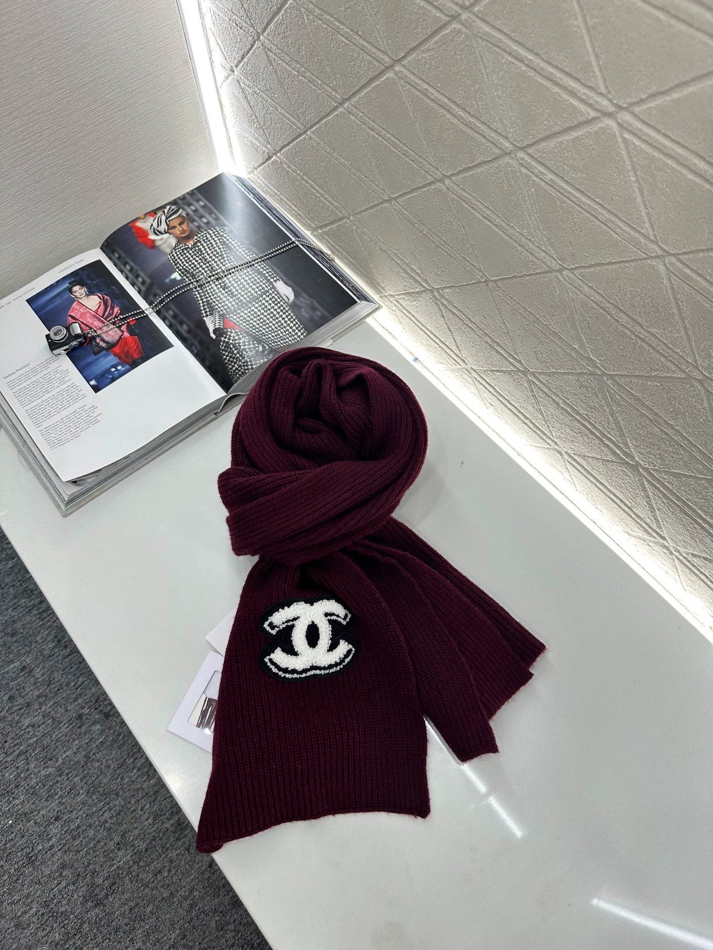 C 25 Logo cashmere scarf