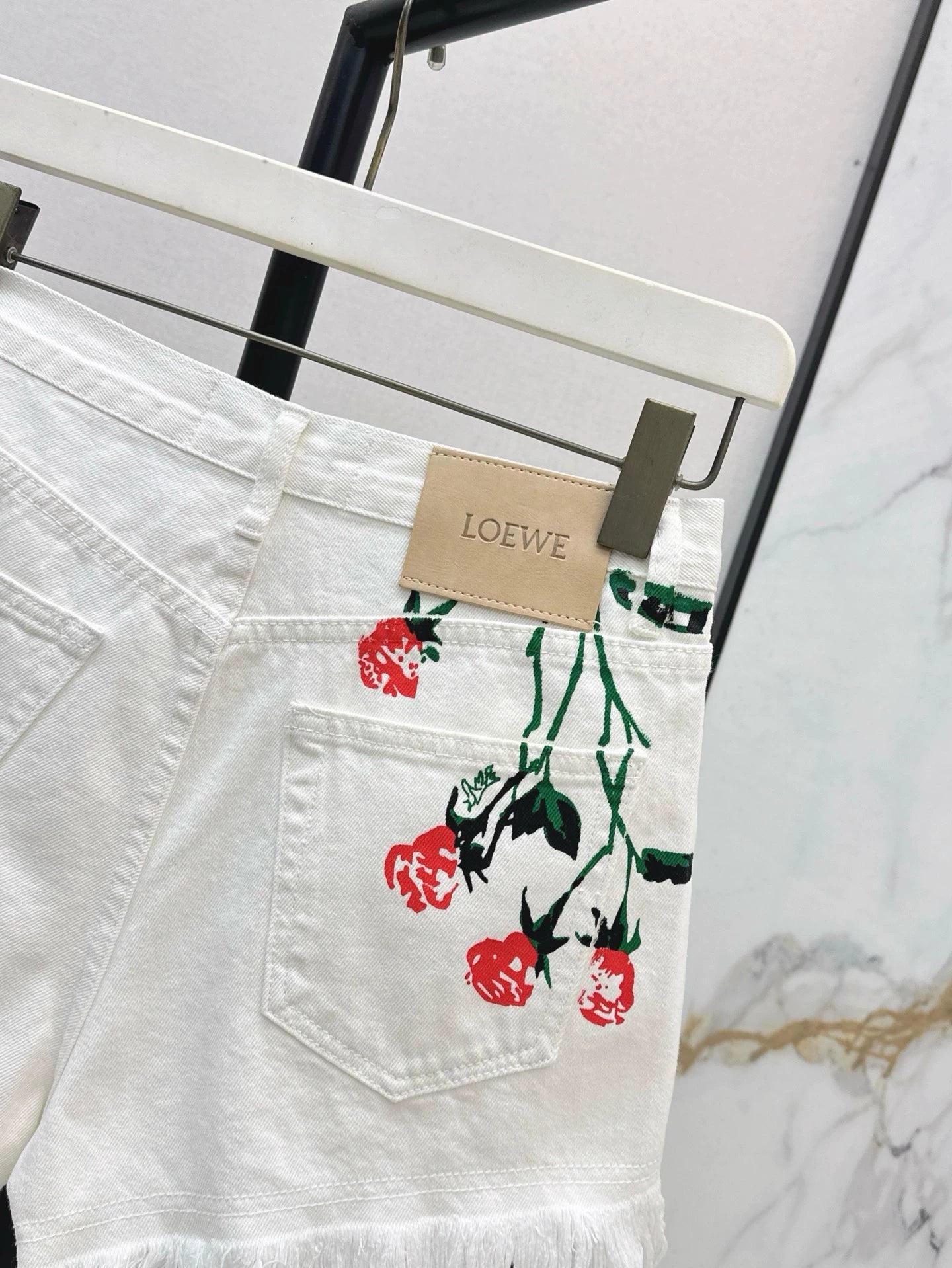 LO 25 Spring/Summer New Resort Collection Rose Print White Denim Shorts