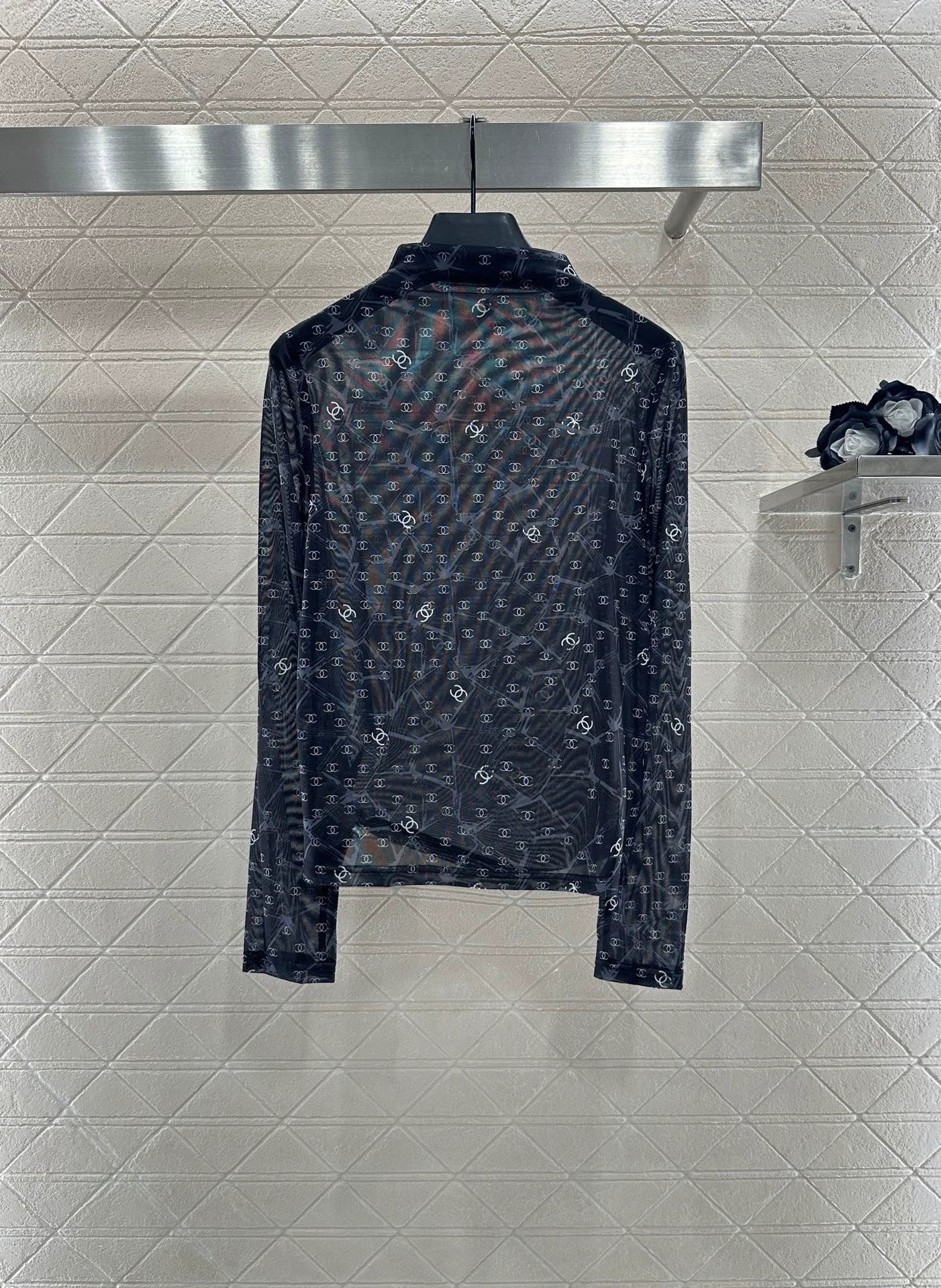 C 25 Slim-fit bottoming shirt
