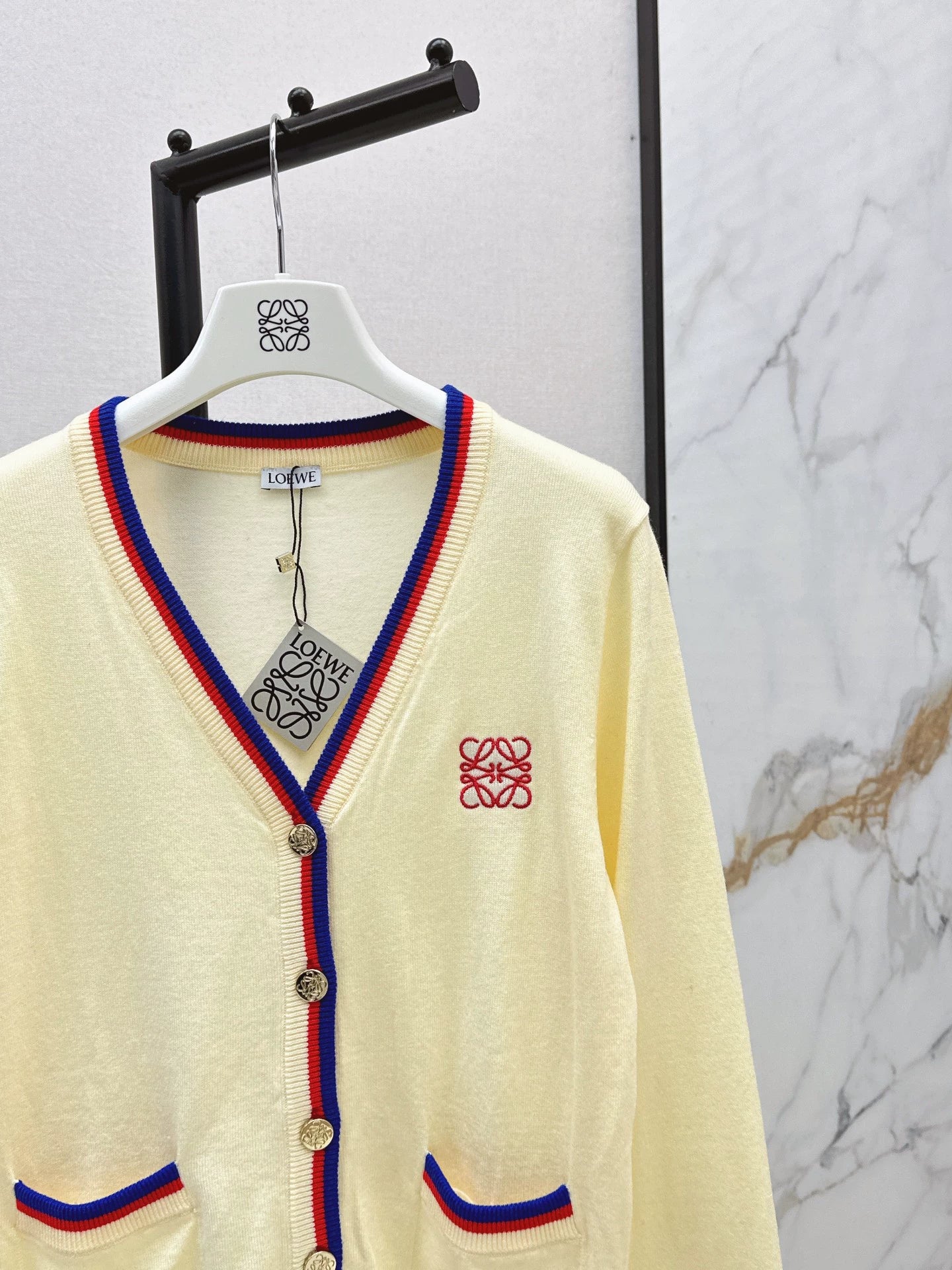 Lo 25 Embroidered decorative cardigan
