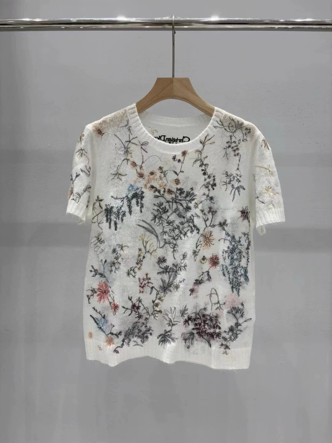 D 25 Early Autumn New Short Sleeve Knitted Thin Top