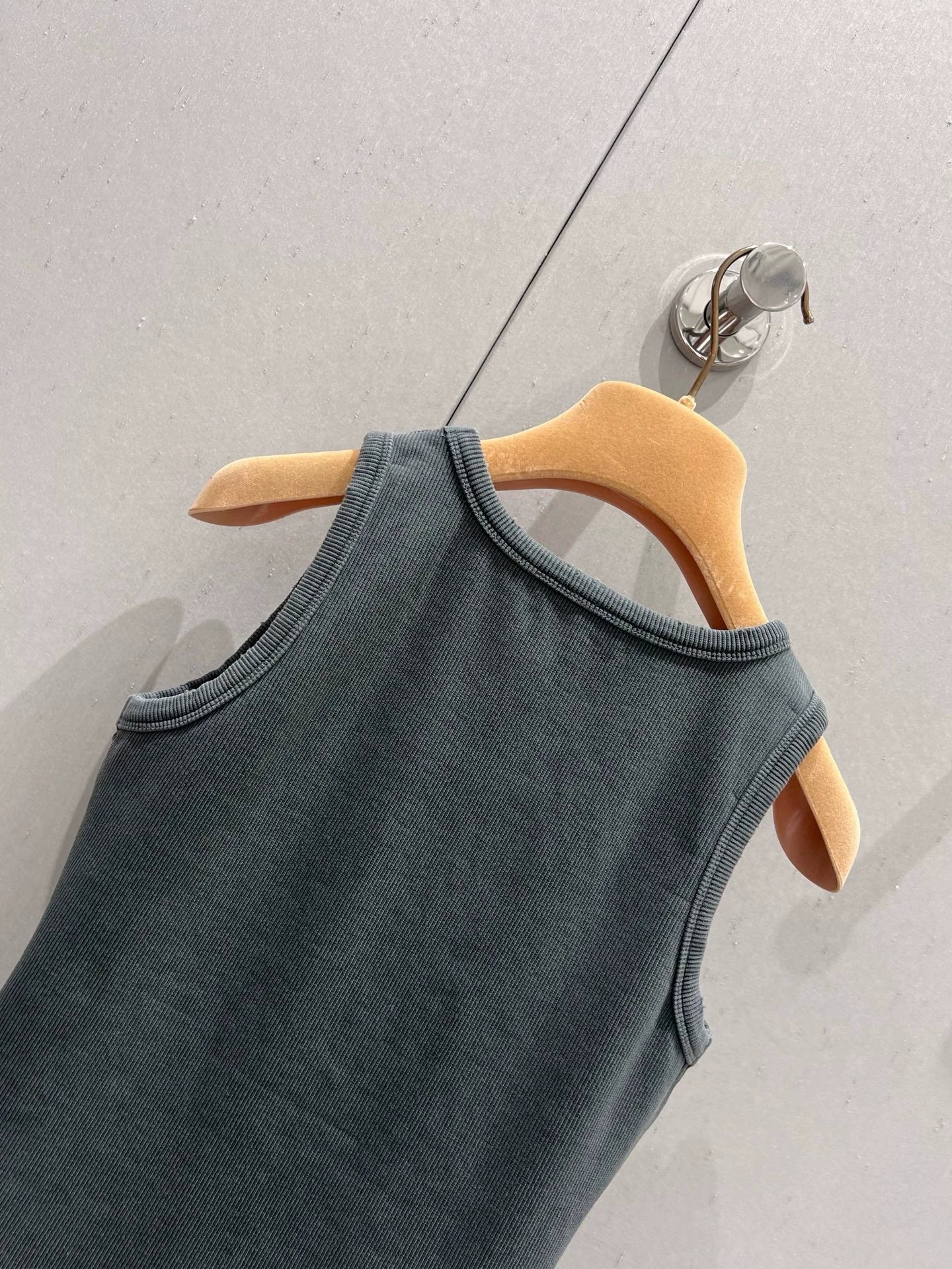 M 25SS Diamond beaded logo letter logo vest