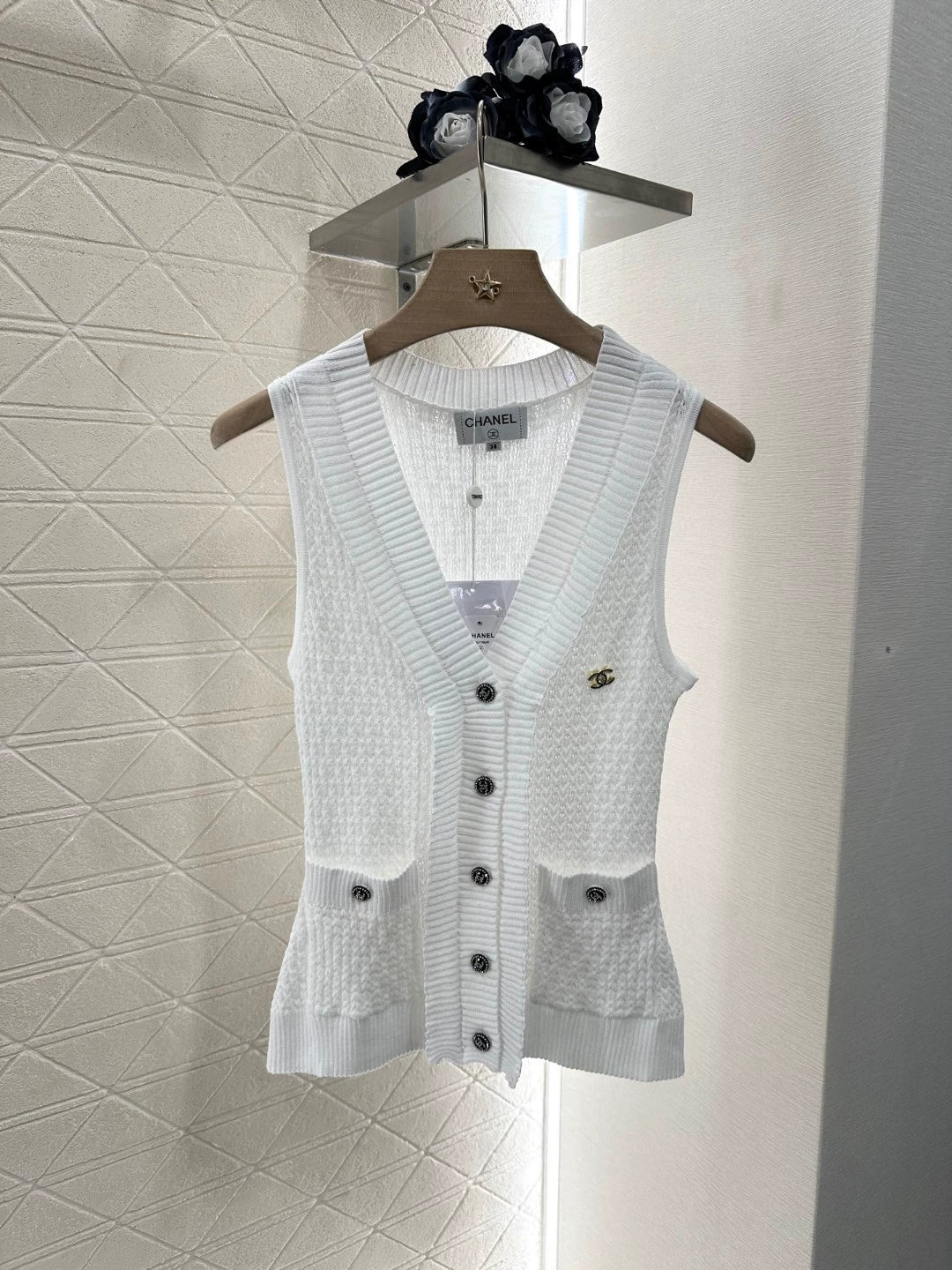 C 25 New Organ Pleat Knit Vests