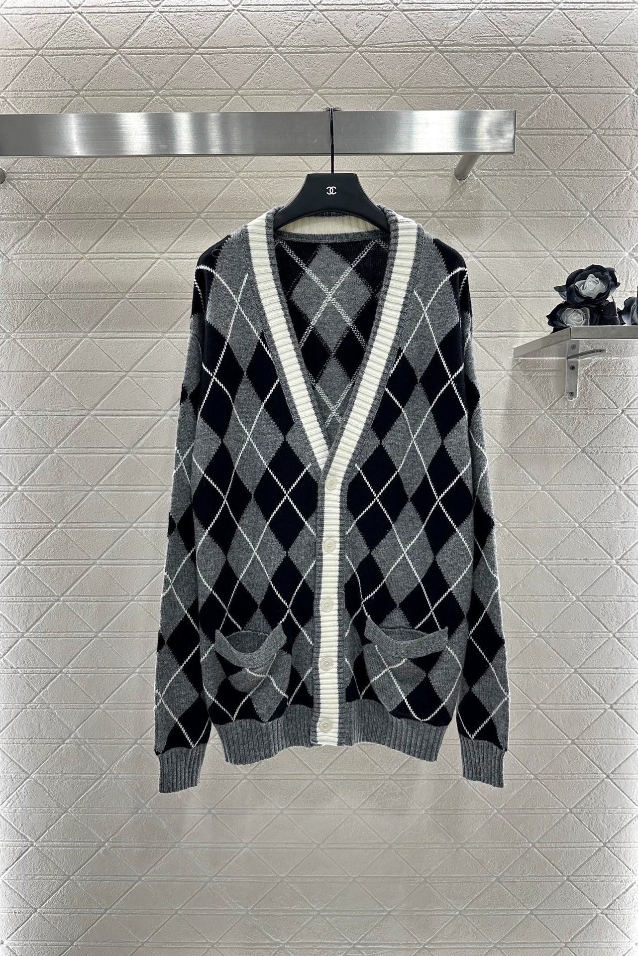 G 25 Diamond jacquard long knit cardigan.