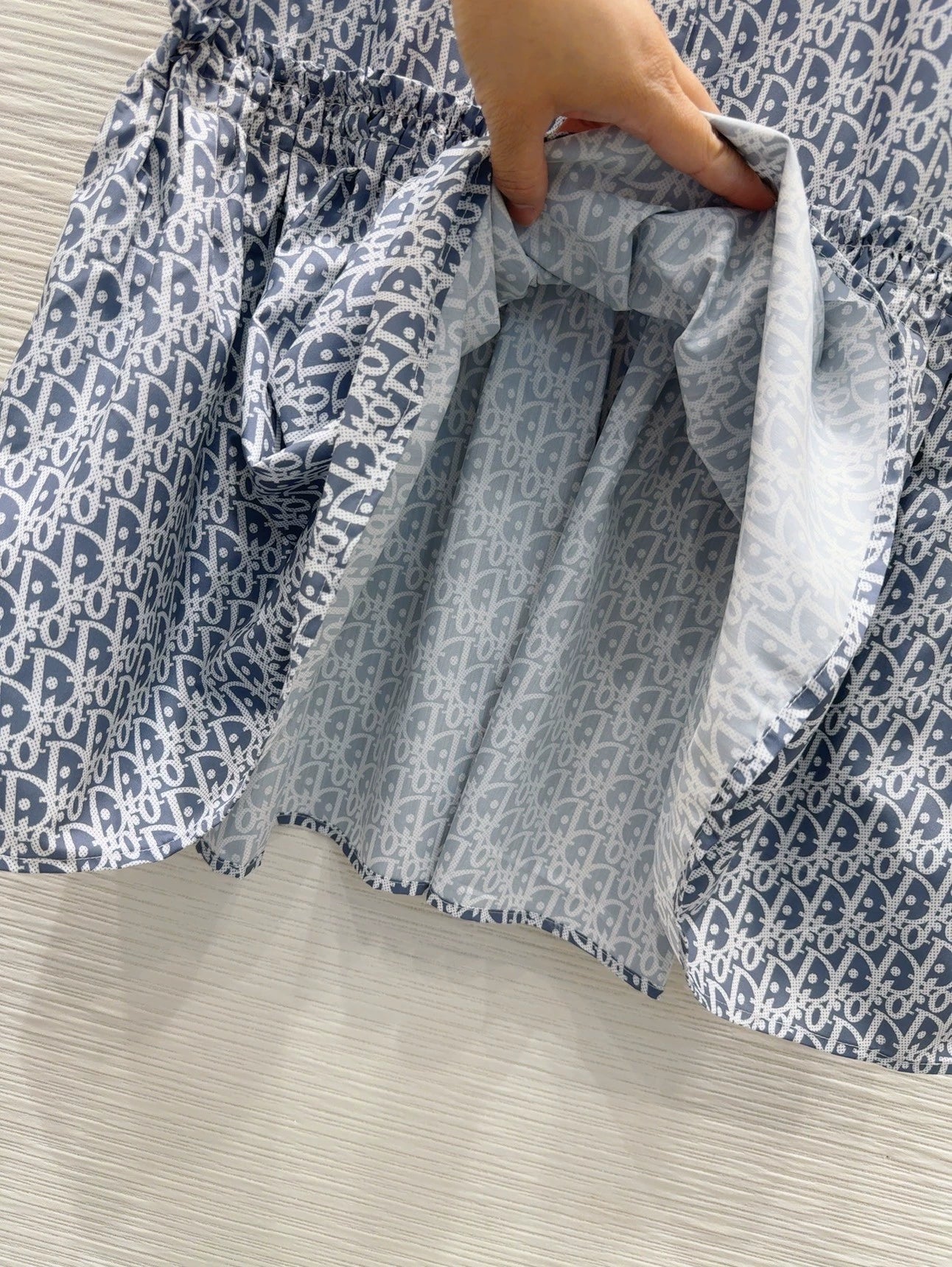 D 25 New Letter Printed Bee Embroidery Tie Sleeveless Dresses