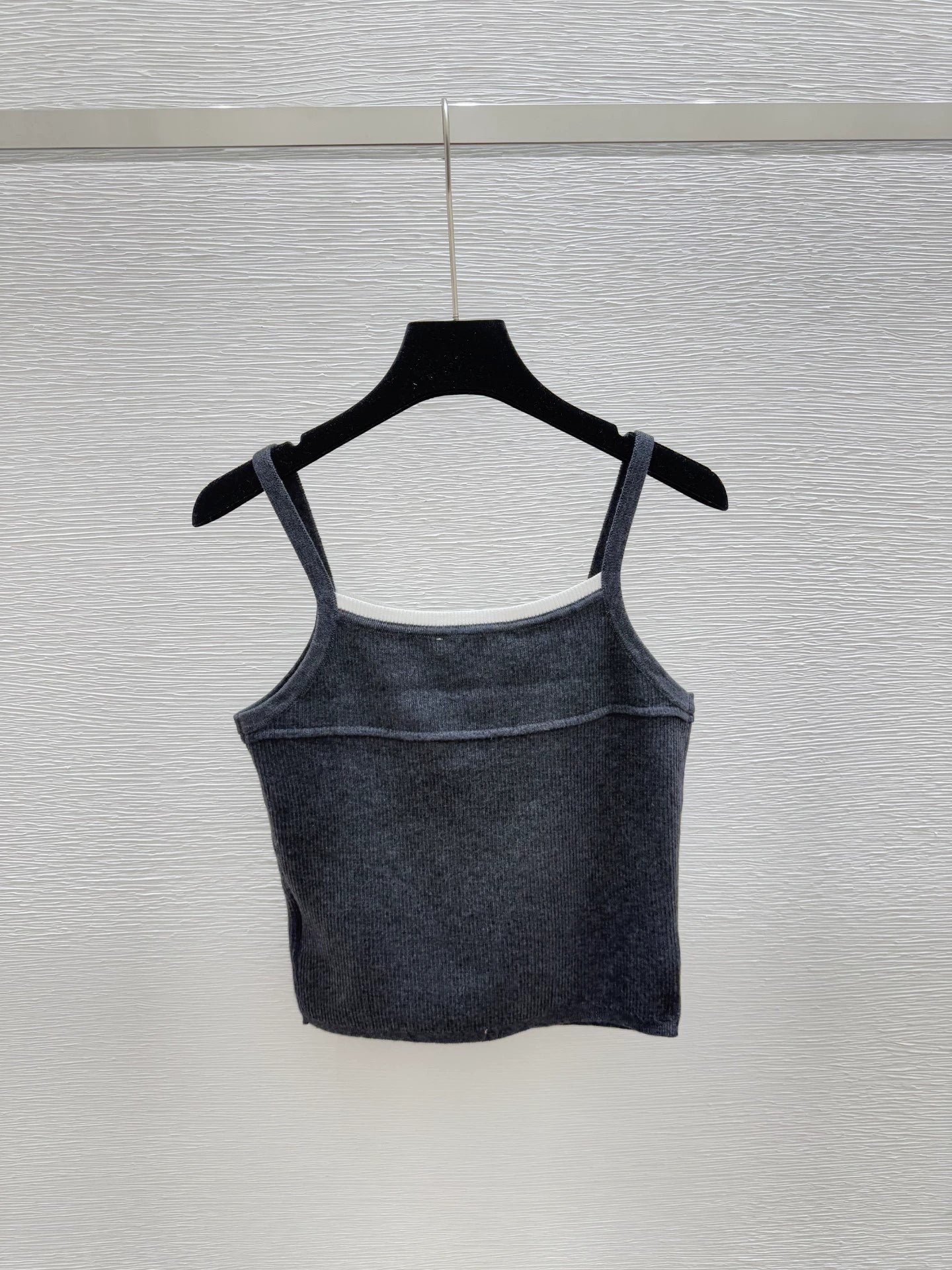 M 25 New Beaded Logo Knit Suspenders