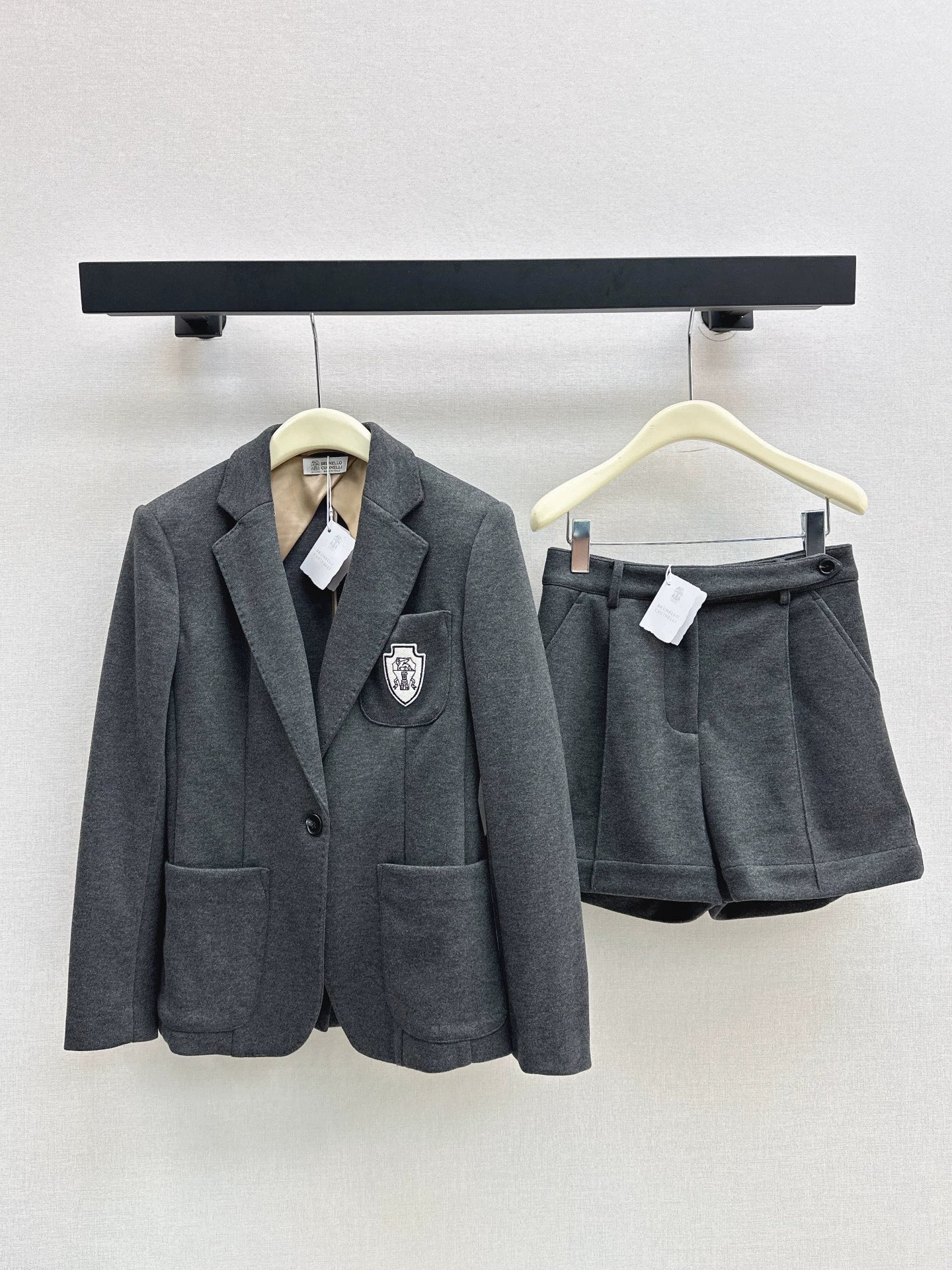 BRU 25fw Tennis Collection Badge-Decorated Blazer